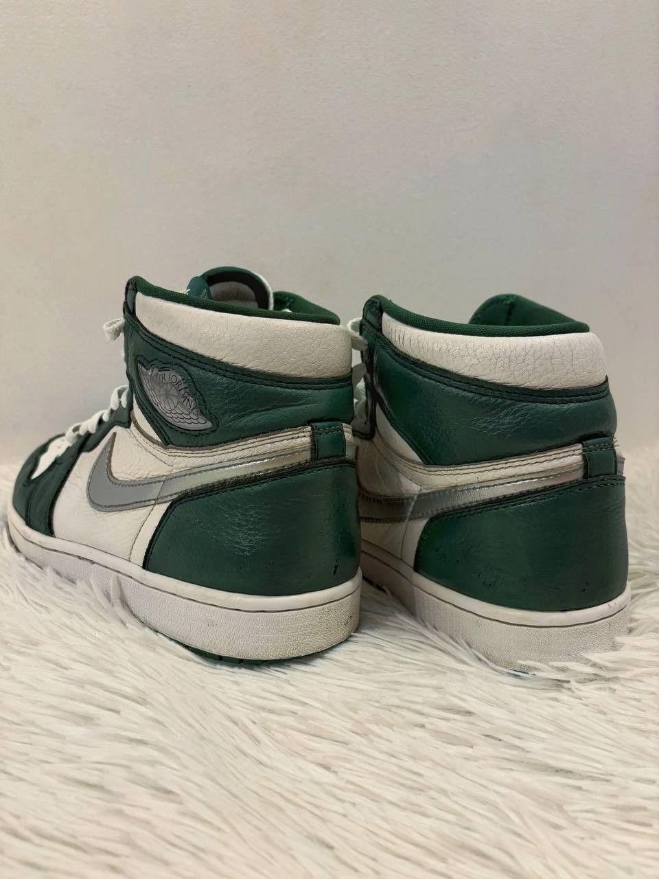 Nike Nike Air Jordan 1 Retro High OG "Gorge Green" Size US 9 / EU 42 - 2 Thumbnail