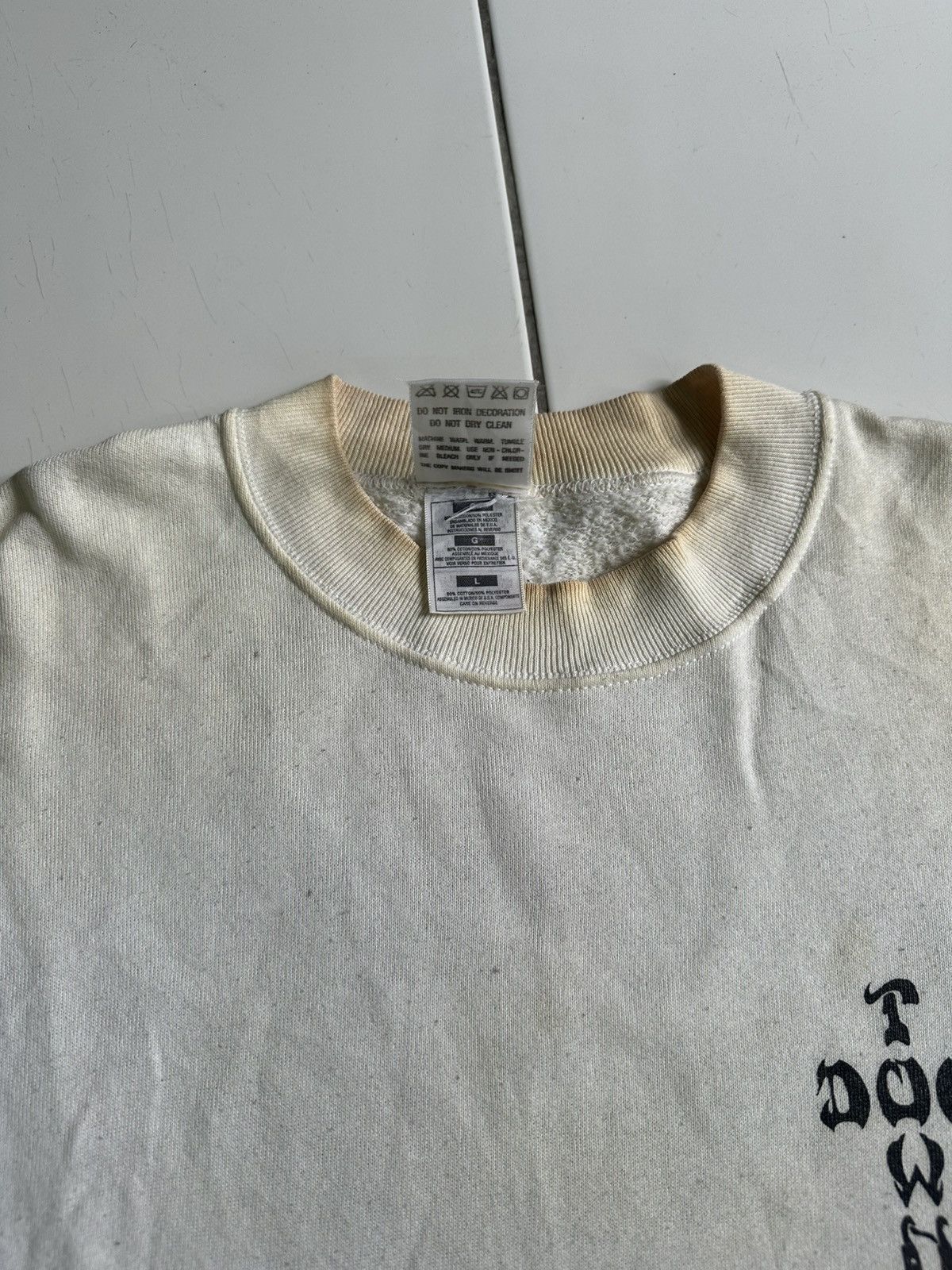 Fruit Of The Loom Vintage 90s Dog Town Skull stain White Crewneck Size US L / EU 52-54 / 3 - 10 Thumbnail