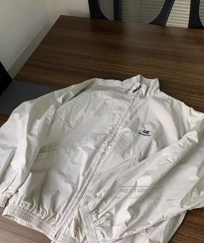 Balenciaga Balenciaga Solid Color Collar Zipper Boomerang Embroidery Size US S / EU 44-46 / 1 - 1 Thumbnail
