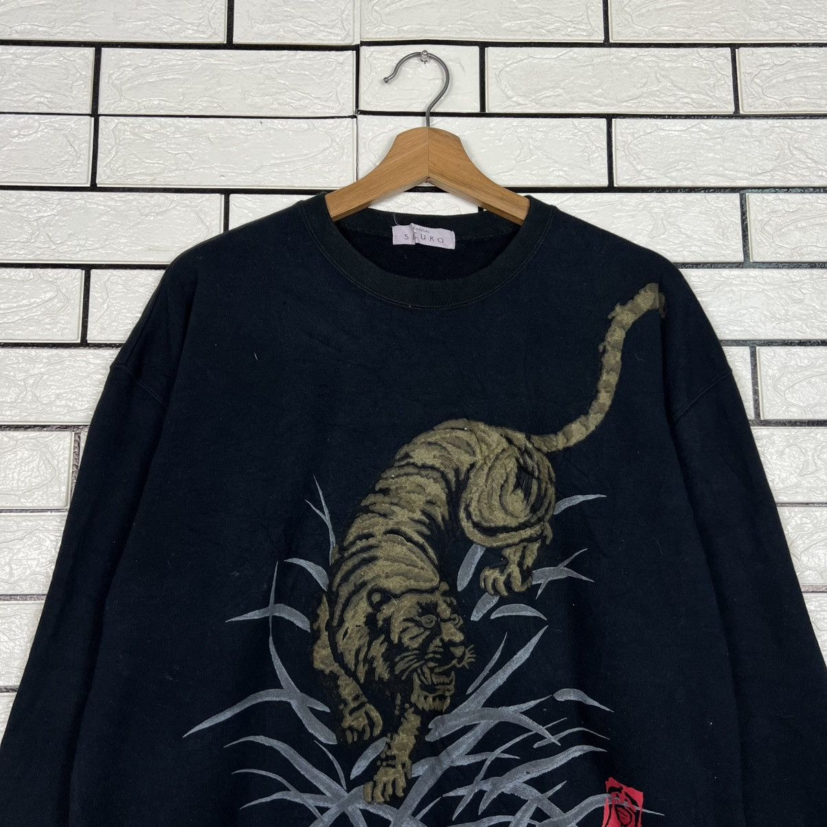 Kansai Yamamoto KANSAI SICURO Tiger Big Logo Sukajan Sweatshirt #4219-C192 Size US M / EU 48-50 / 2 - 2 Thumbnail