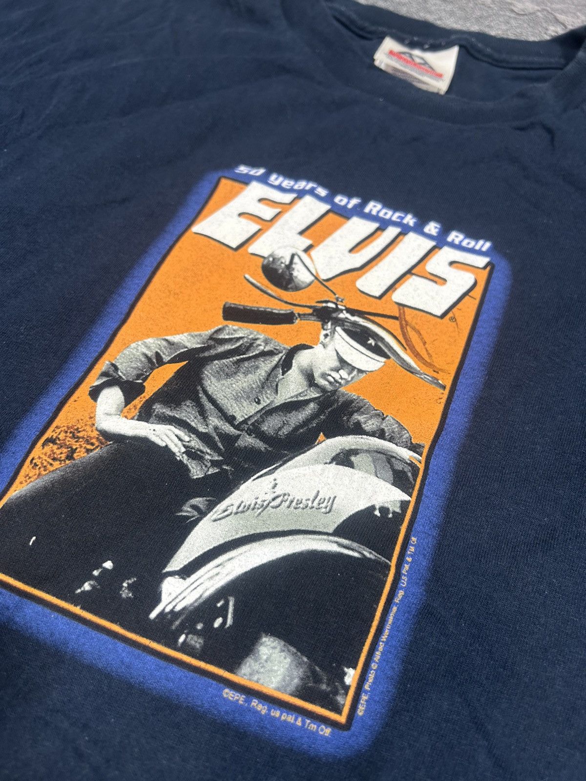 Band Tees × Vintage Crazy Vintage Y2K Elvis Band Tee Rare Size US XXL / EU 58 / 5 - 2 Thumbnail