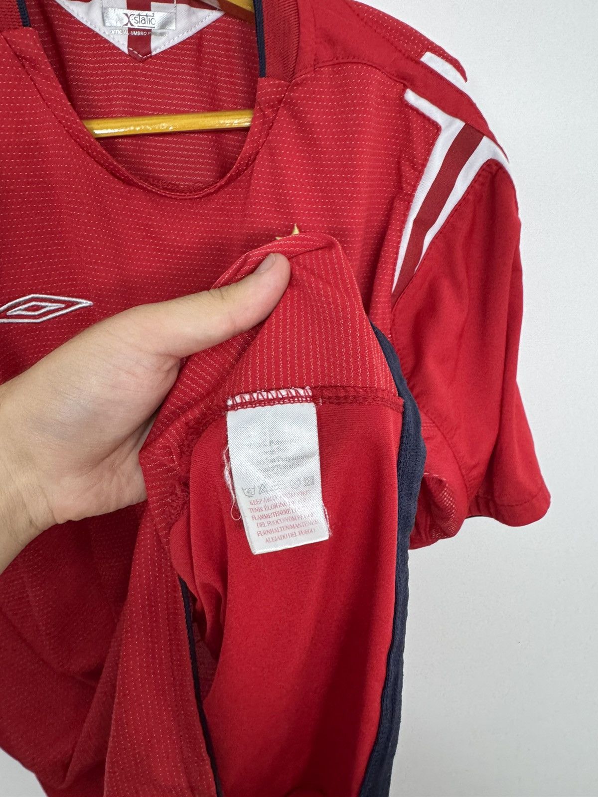 Umbro Vintage England football shirt 2004 Jersey Umbro Soccer Size US S / EU 44-46 / 1 - 9 Thumbnail
