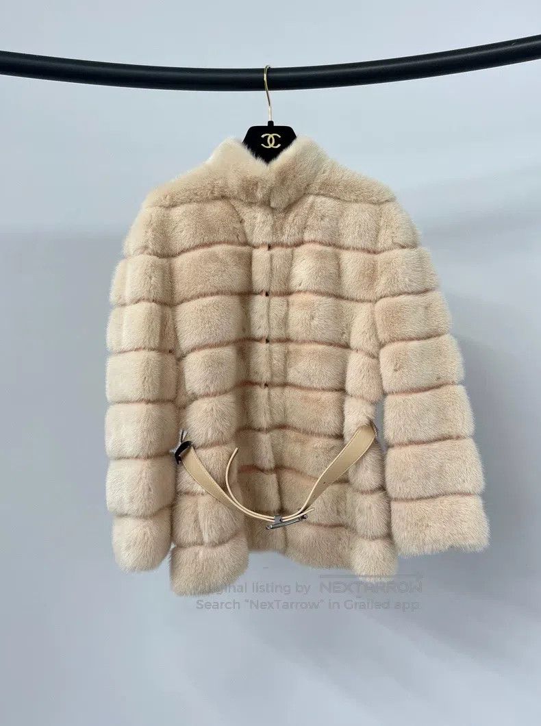 Fendi Fendi Light pink mink fur coat Size XS / US 0-2 / IT 36-38 - 1 Thumbnail