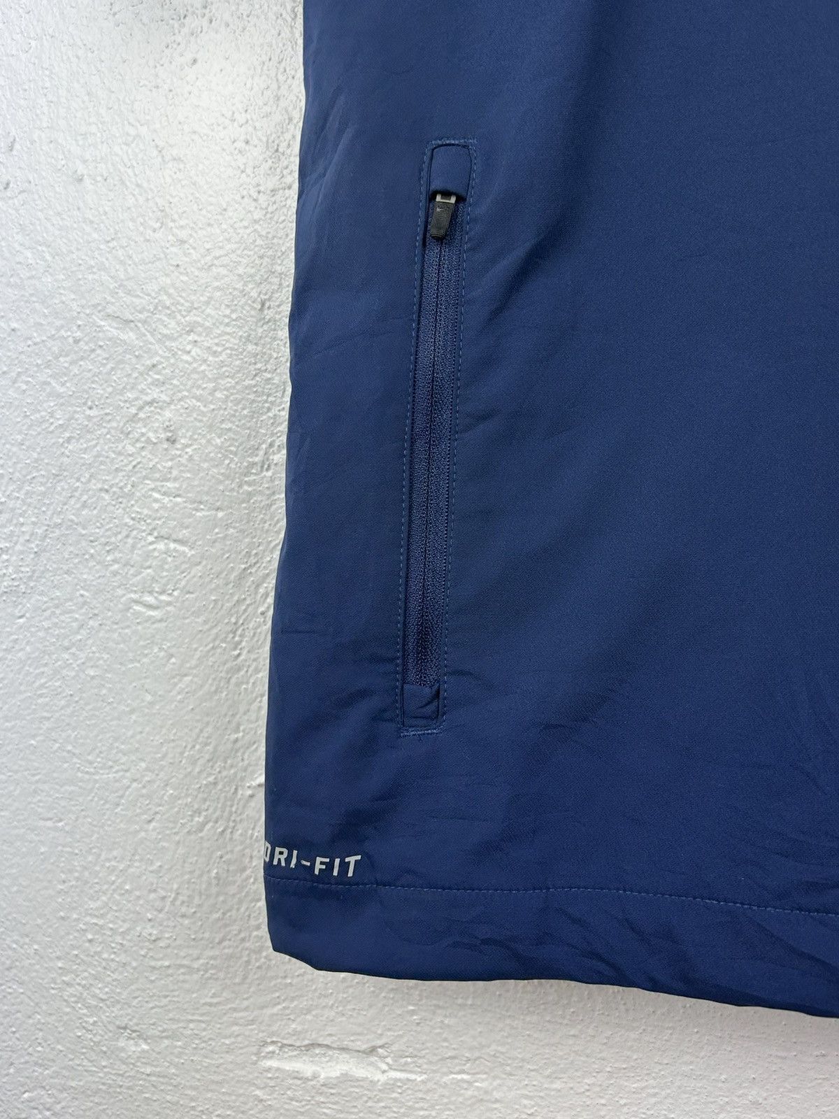 Nike Vintage Nike UNC North Carolina Half Zippered Sports Jacket Size US L / EU 52-54 / 3 - 6 Thumbnail