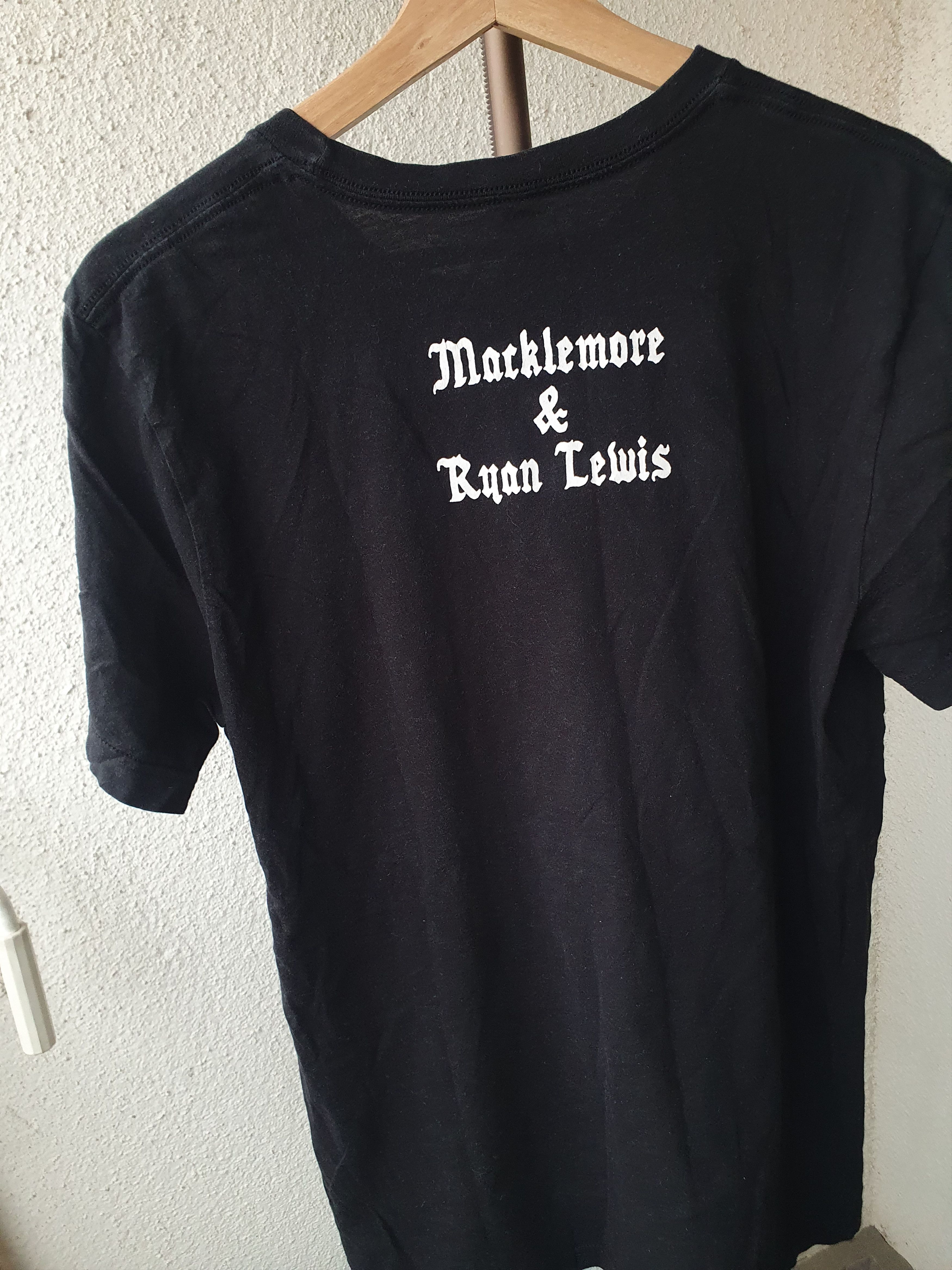 Rap Tees Macklemore & Ryan Lewis This Unruly Mess I've Made t-shirt L Size US L / EU 52-54 / 3 - 5 Thumbnail