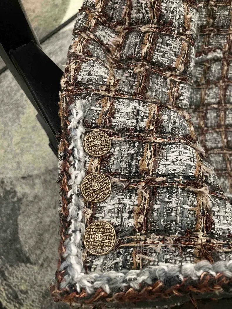 Chanel Chanel Forest series grey-brown plaid round-neck jacket Size XS / US 0-2 / IT 36-38 - 4 Thumbnail