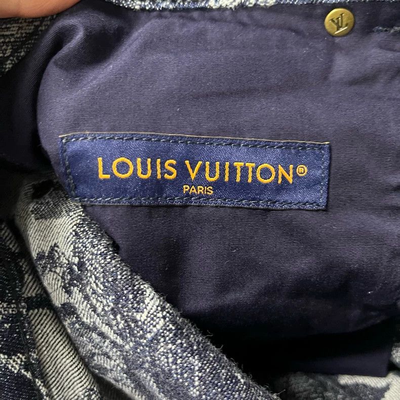 Louis Vuitton Louis Vuitton 24 Black Floral Print Button Mid Rise Straigh Size US 34 / EU 50 - 4 Thumbnail