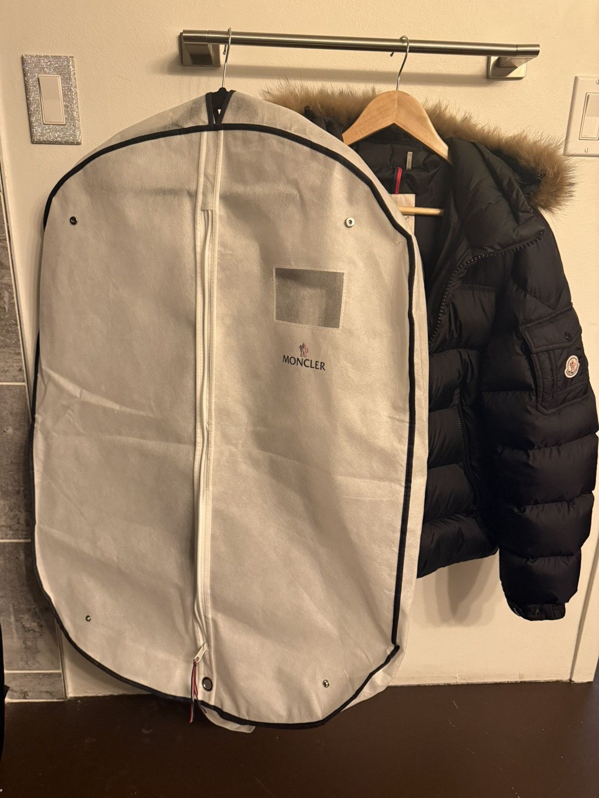 Moncler Moncler Short Down Jacket - Real Fur - Size 2 (M) Size US M / EU 48-50 / 2 - 13 Thumbnail