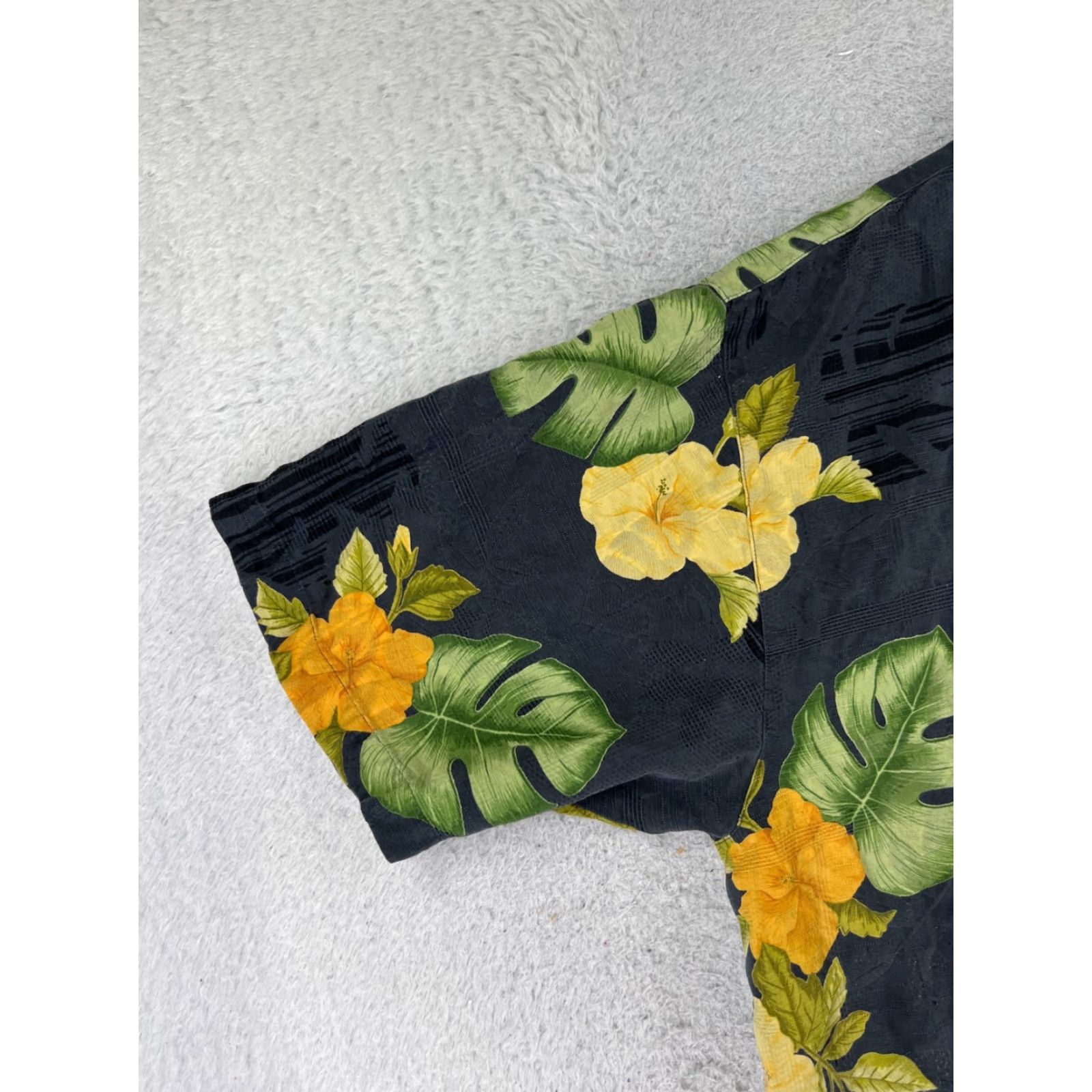 Tommy Bahama Tommy Bahama Shirt Men Large Black Green Floral Palm Hawaiian 100% Silk Beach Size US L / EU 52-54 / 3 - 3 Thumbnail