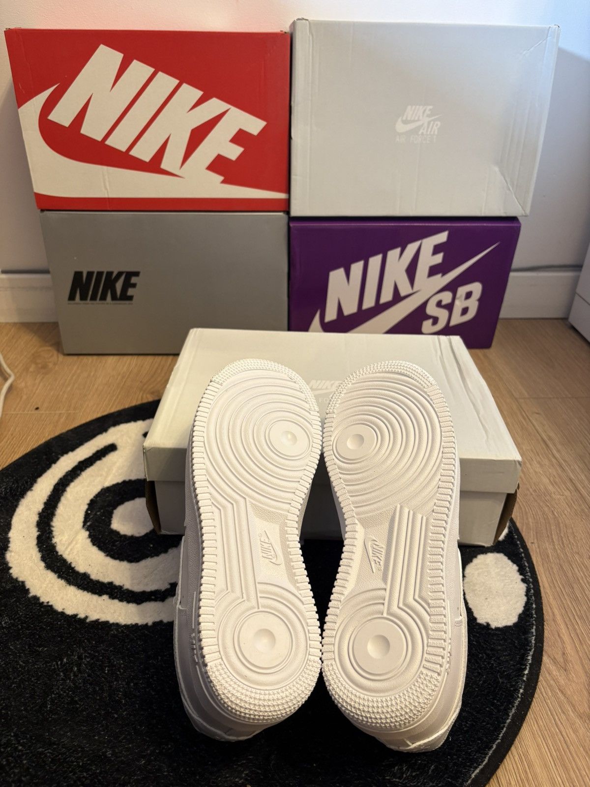 Nike Nike Air Force 1 Size US 8 / EU 41 - 3 Thumbnail