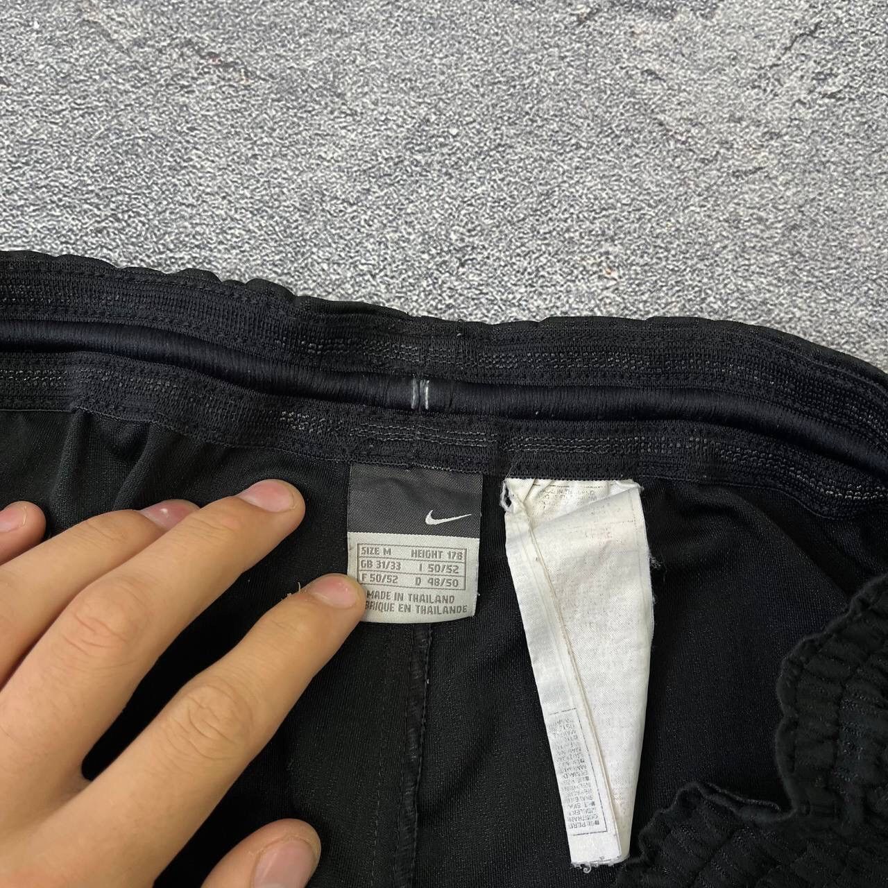 Nike Vintage 90s Black Nike Shorts Size M Size US 33 - 10 Thumbnail