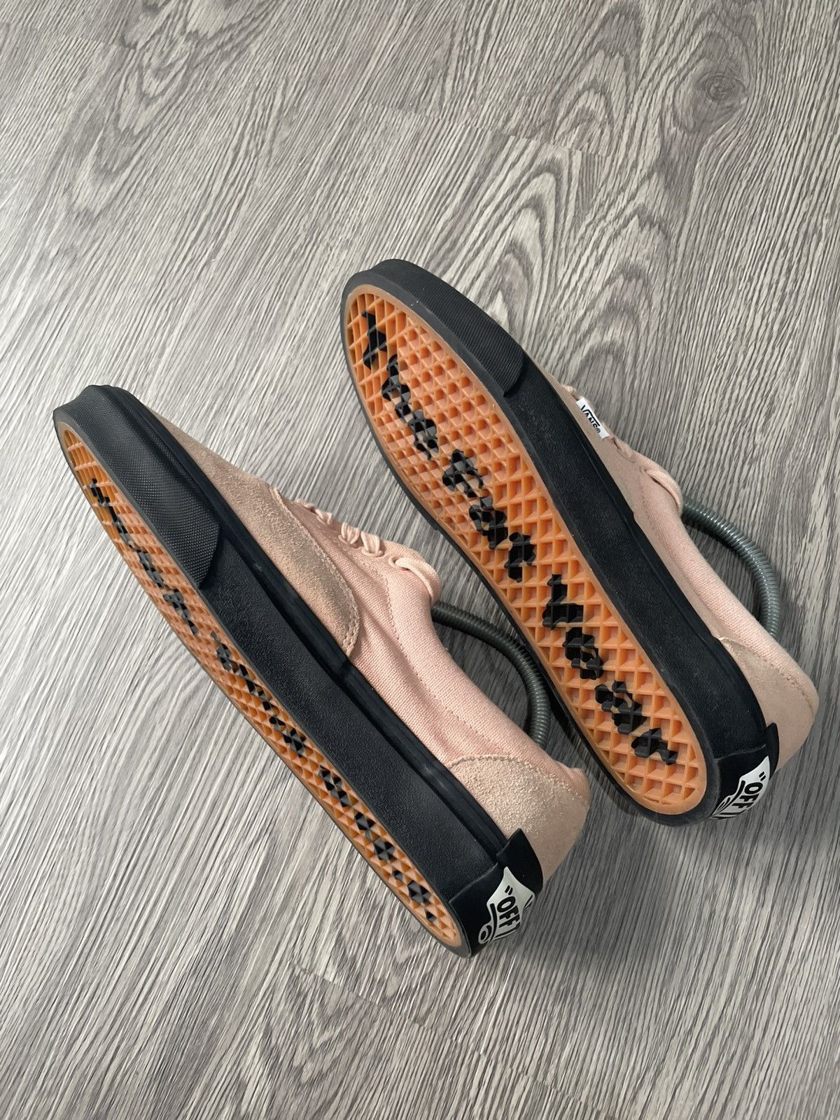 Vans VANS ERA X PURLICUE YEAR OF PIG Size US 9 / EU 42 - 2 Thumbnail
