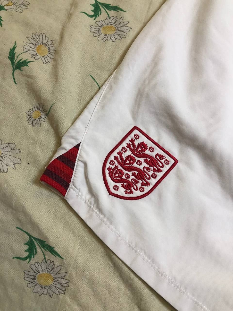 Umbro Umbro England Short Home Away Men's Size US 32 / EU 48 - 2 Thumbnail