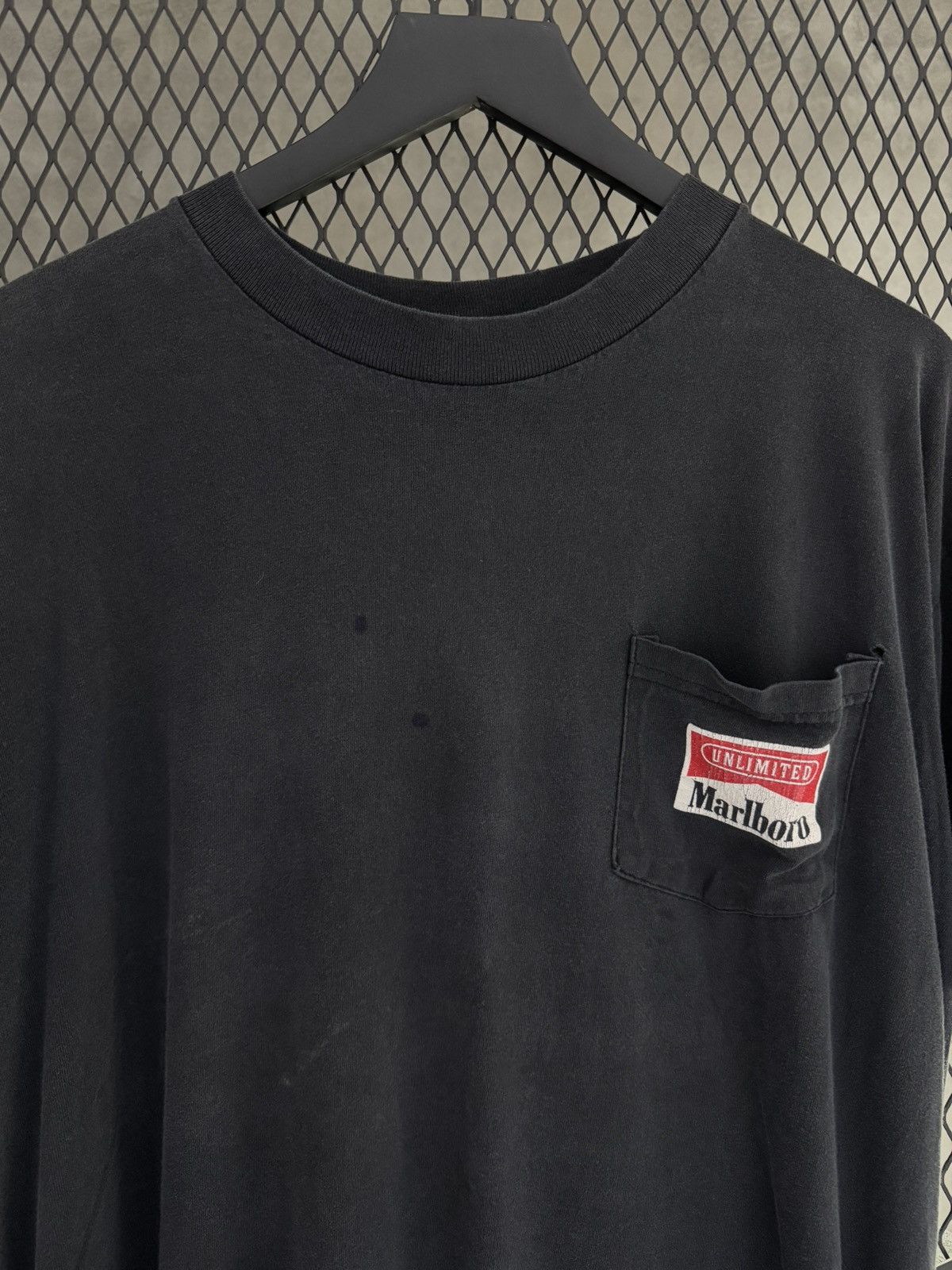 Marlboro × Vintage Vintage 1990s Marlboro Unlimited Train Pocket Tee Size US XL / EU 56 / 4 - 2 Thumbnail