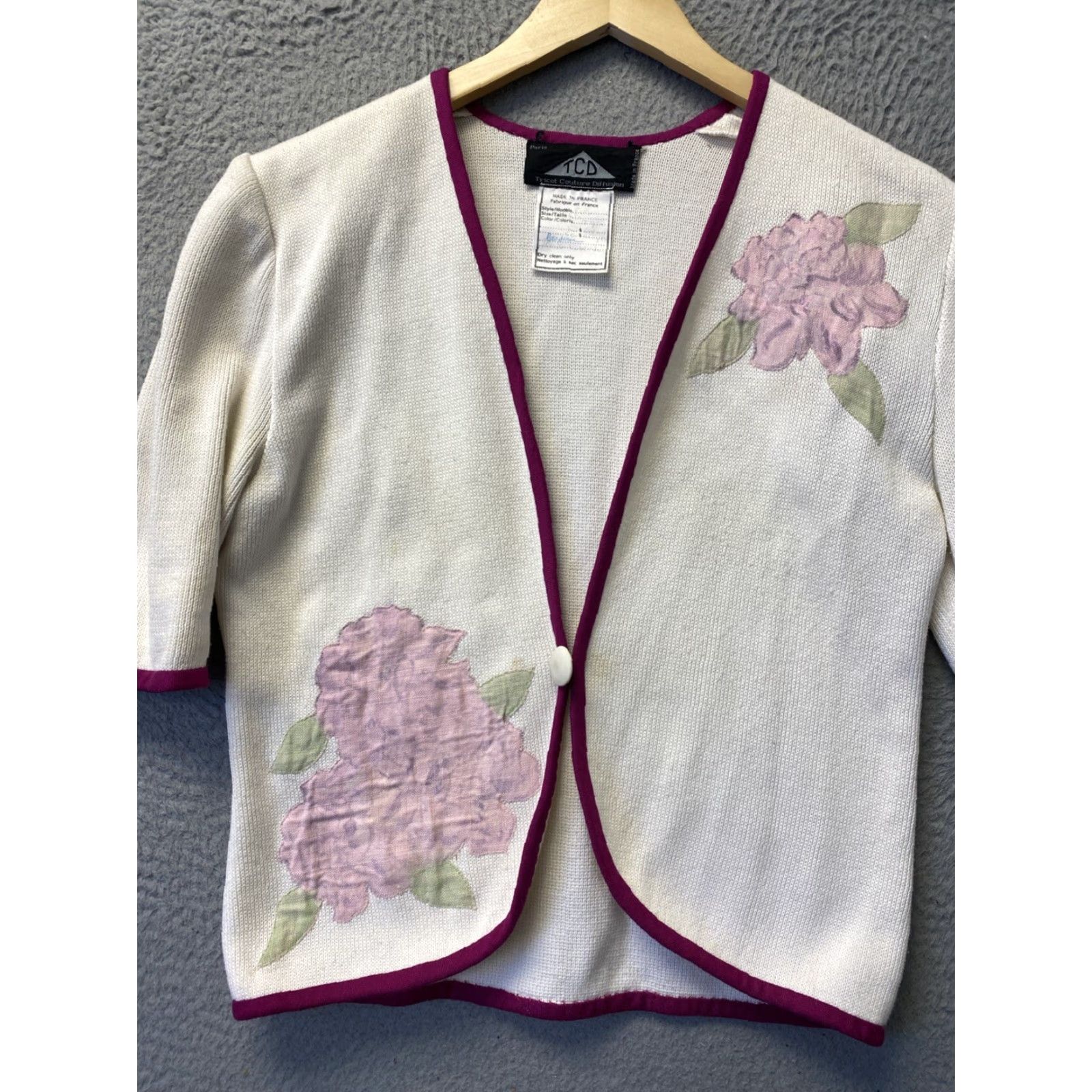 Vintage VINTAGE TCD TRICOT COUTURE Women’s Cardigan Sweater Floral V-Neck Short Sleeve Fall Spring Summer Winter Size Small Pink Size S / US 4 / IT 40 - 2 Thumbnail
