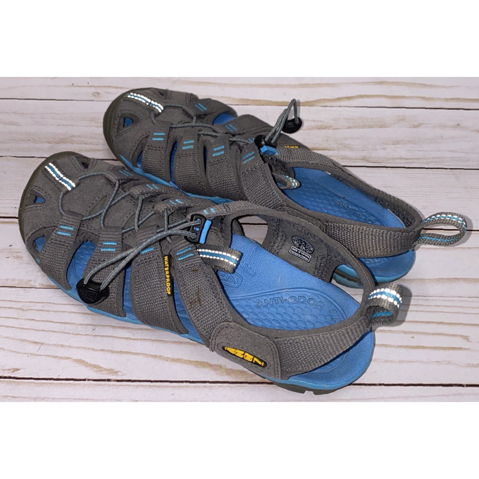 KEEN KEEN Women's Gray Pull Tightener Athletic Sandals Size 7 EU 37.5 Flat Size US 4.5 / IT 34.5 - 2 Thumbnail