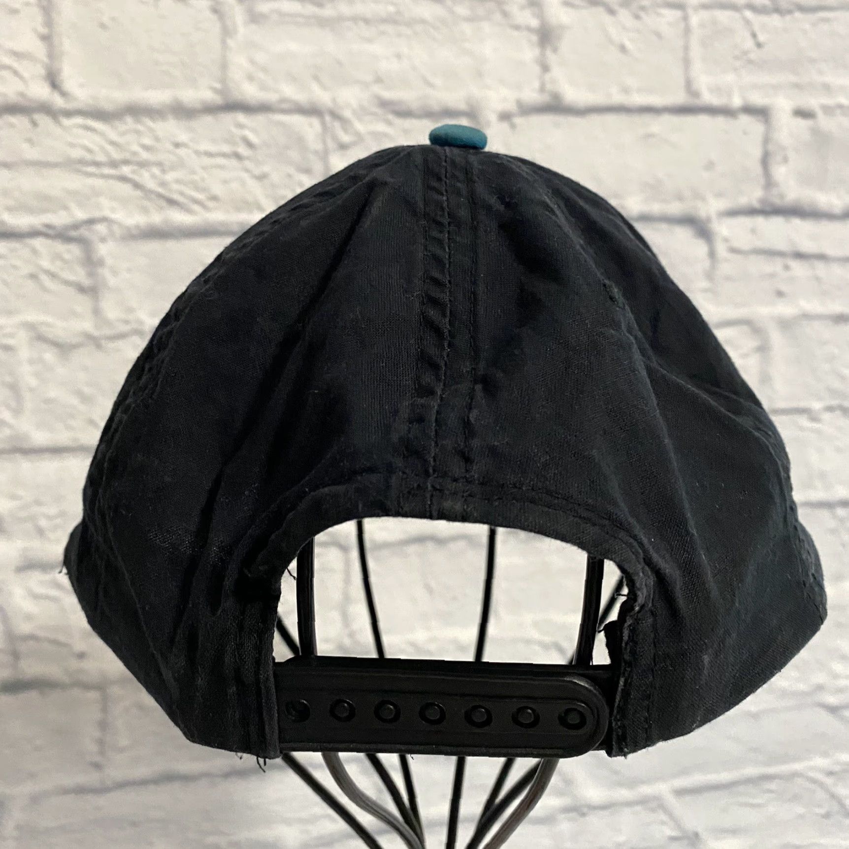 Vintage VINTAGE Mack Trucks Hat LitePro Cap Logo Maine Mack, Inc. Snapback Black Teal Mens Adjustable Cap USA 90s 80s Bias: Snapback, Lightweight, Breathable Size ONE SIZE - 5 Thumbnail