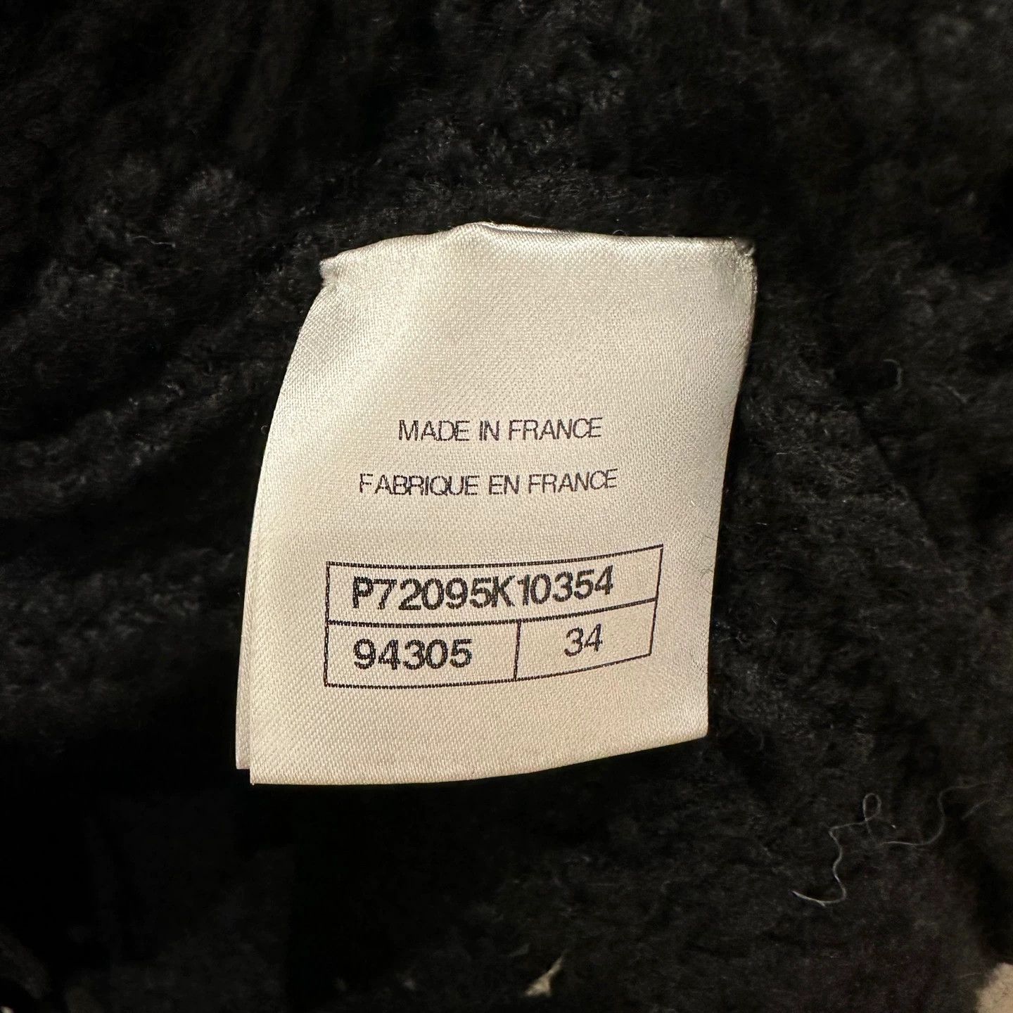 Chanel Chanel 462 Crystal Camellia Button Cashmere Cutout Knit 34 Size XS / US 0-2 / IT 36-38 - 4 Thumbnail