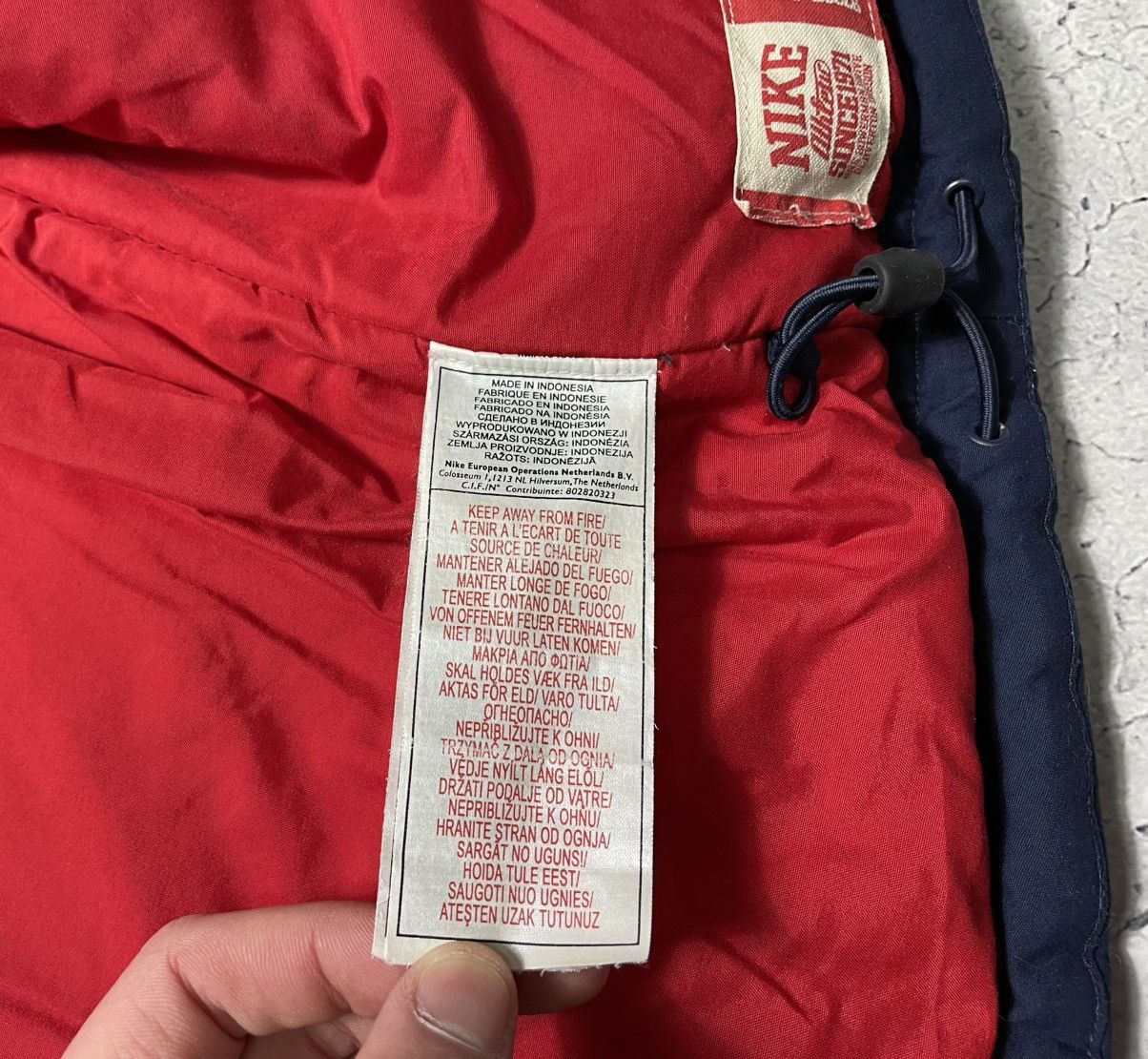 Nike Vintage Nike Down Puffer Big Logo Swoosh Vest Y2K Hype Rare Size US XL / EU 56 / 4 - 12 Thumbnail