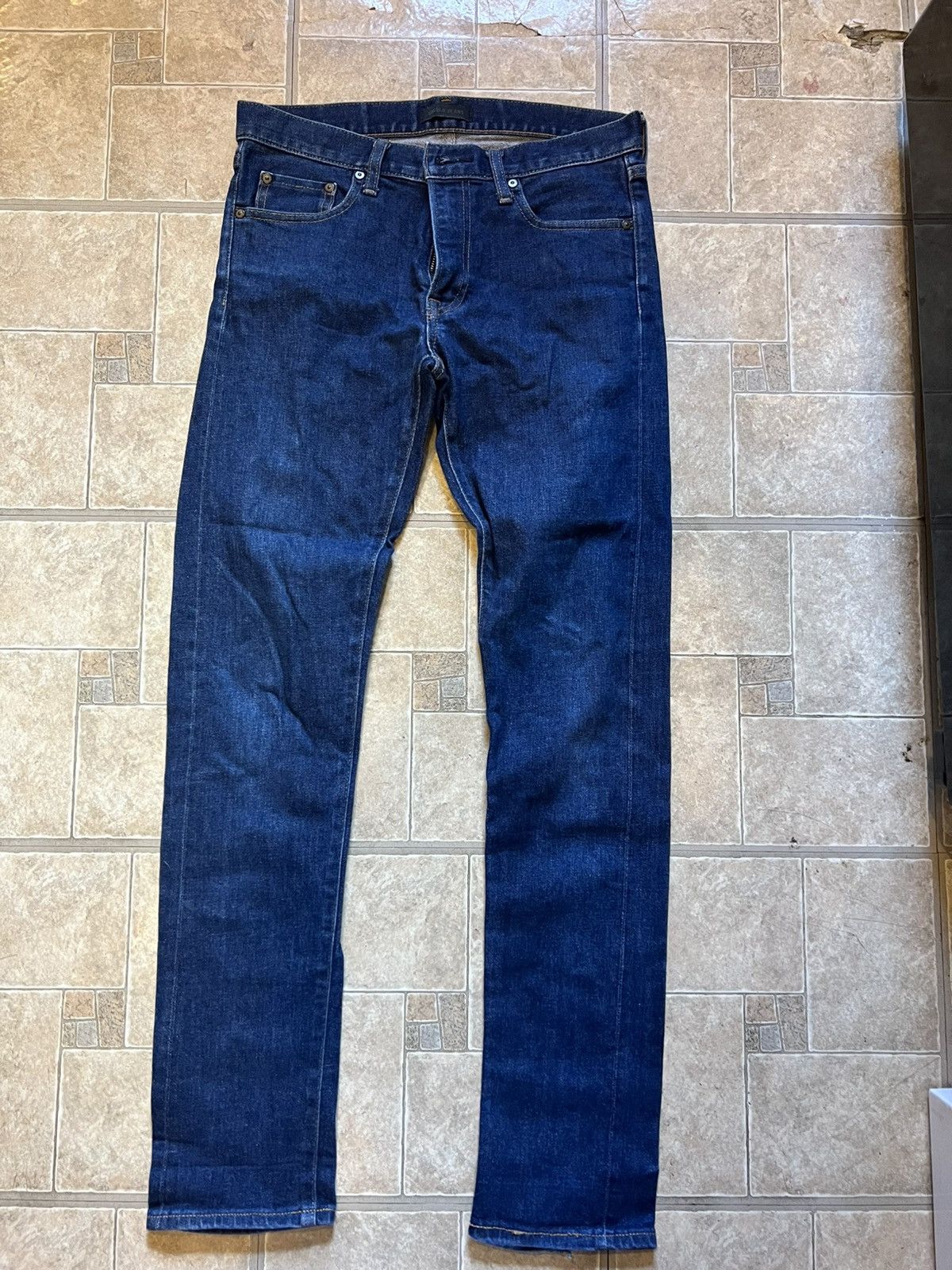 Uniqlo UNIQLO SKINNY JEANS Size US 31 - 1 Thumbnail