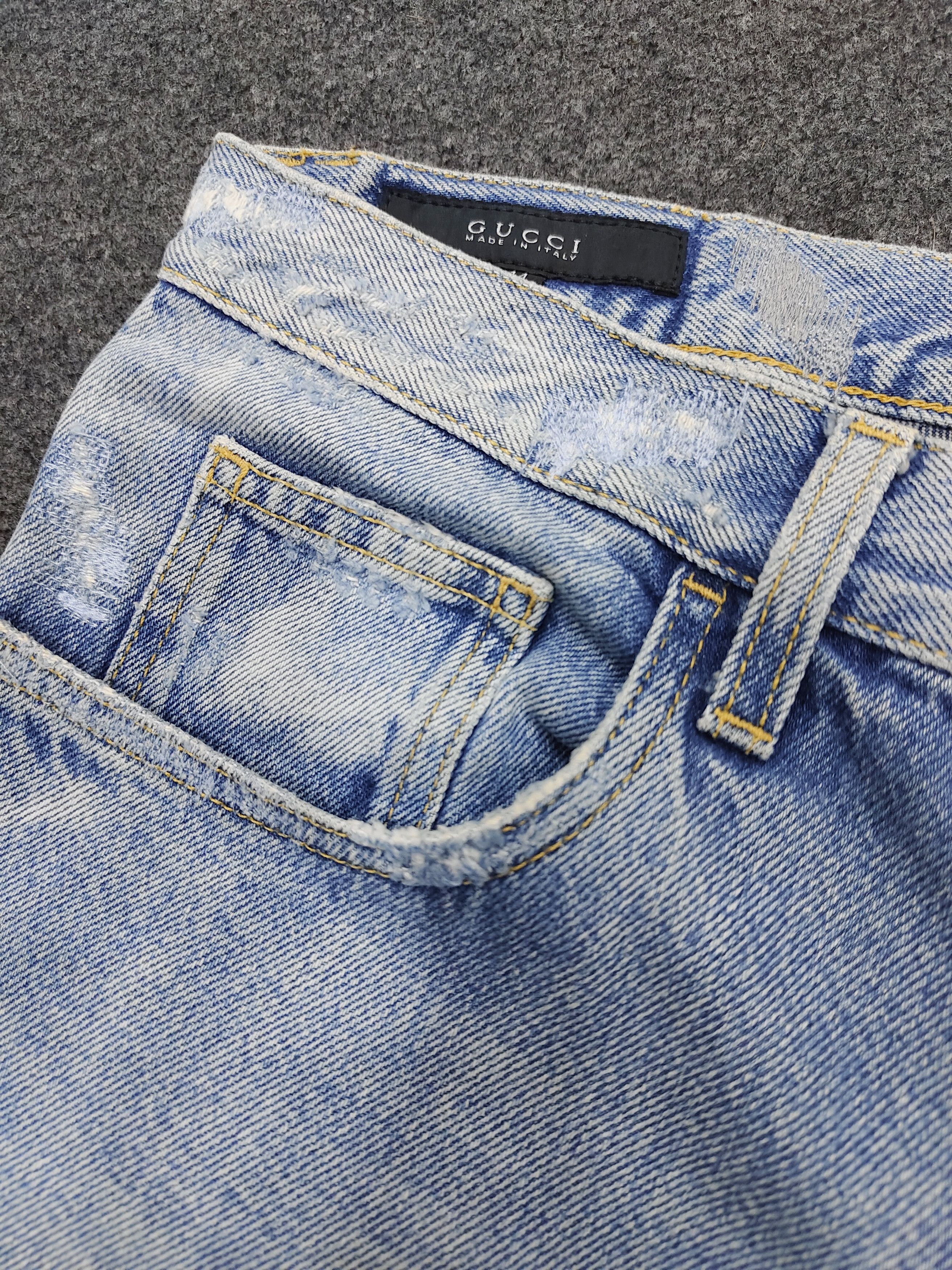 00s Gucci-Archive Distressed Stitched Light Wash Skinny Jean