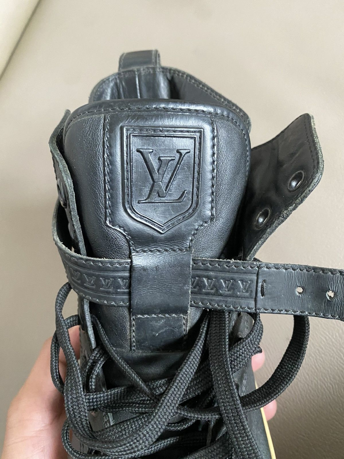 Louis Vuitton Vintage louis vuitton high top leather trainers Size US 11 / EU 44 - 15 Thumbnail