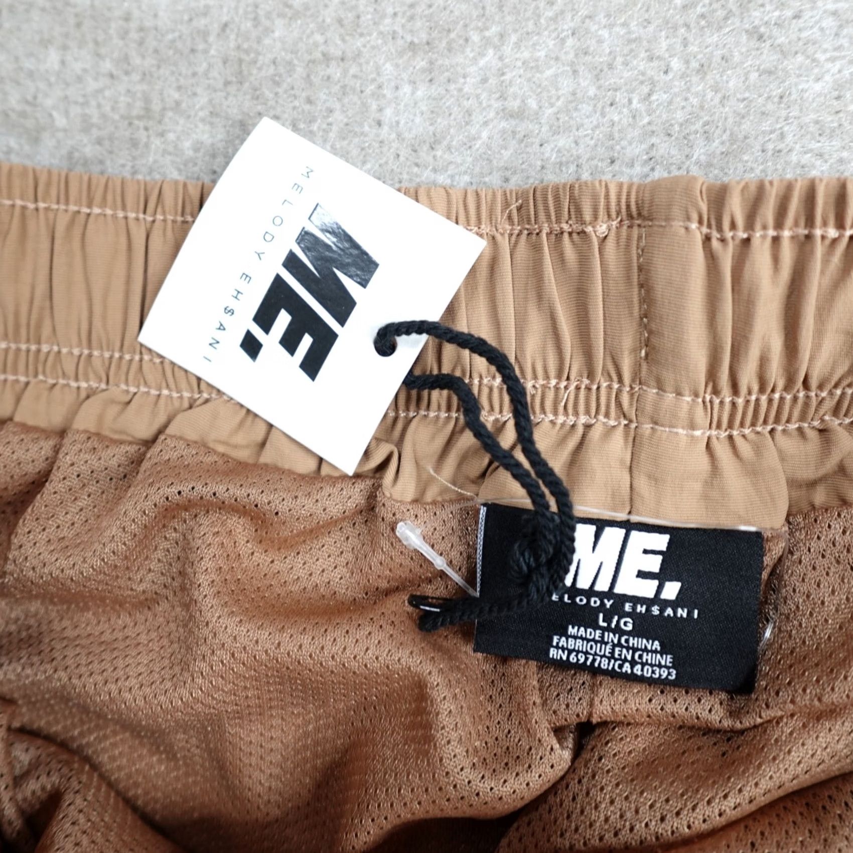 Vintage Melody Ehsani Shorts Beige Solid Nylon 4.5" Belted Lined Nylon Hiking NEW Ladies Regular L Beige Shoes? Size 36" / US 14 / IT 50 - 7 Thumbnail