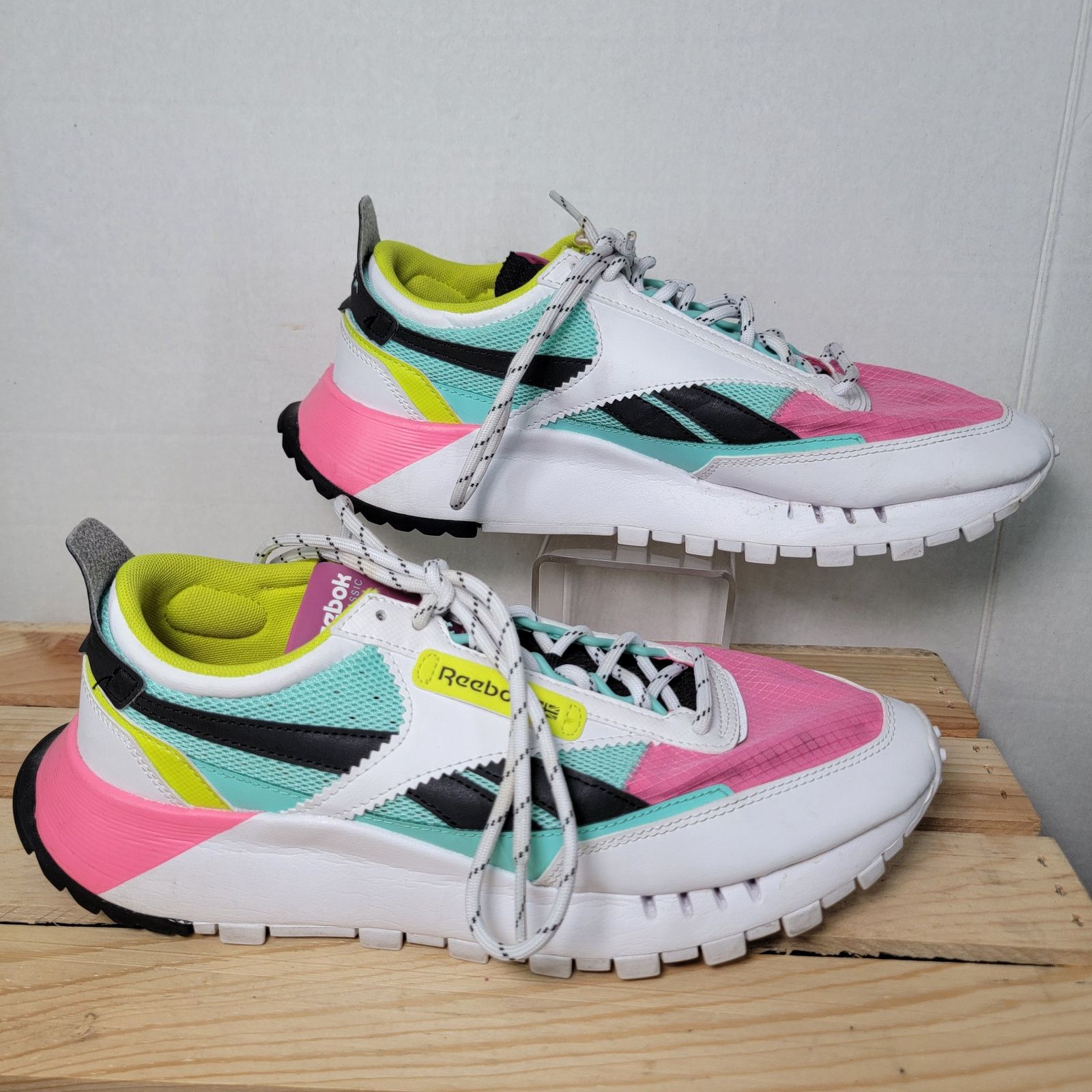 Reebok Reebok Women's Classic Nylon Sneakers - Size 10 Size US 10 / IT 40 - 1 Thumbnail