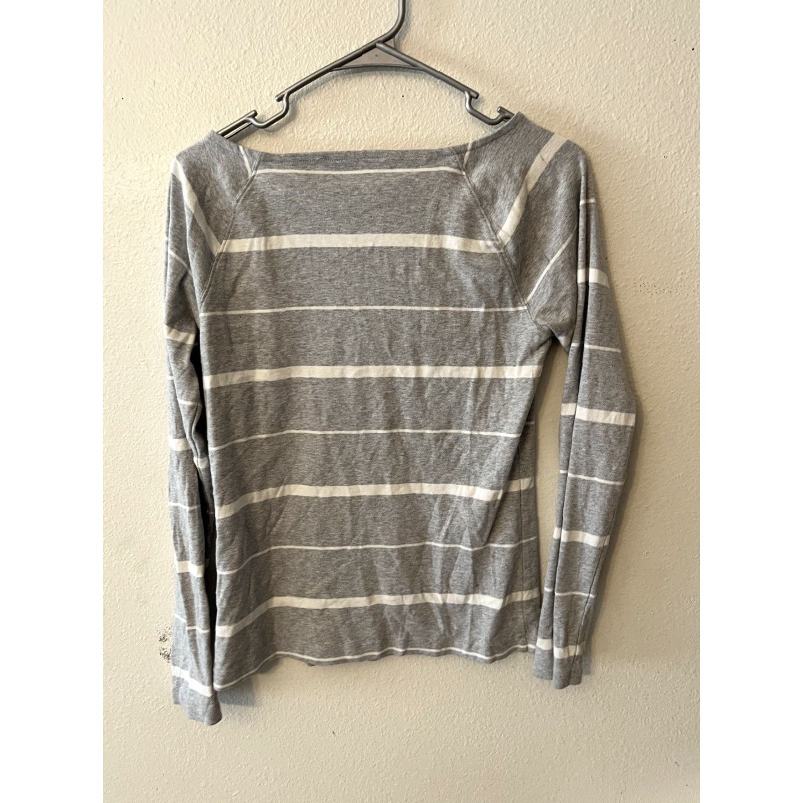 Tommy Hilfiger TOMMY HILFIGER Pullover Boat Neck Long Sleeve Size Medium Gray White Striped Size M / US 6-8 / IT 42-44 - 3 Thumbnail