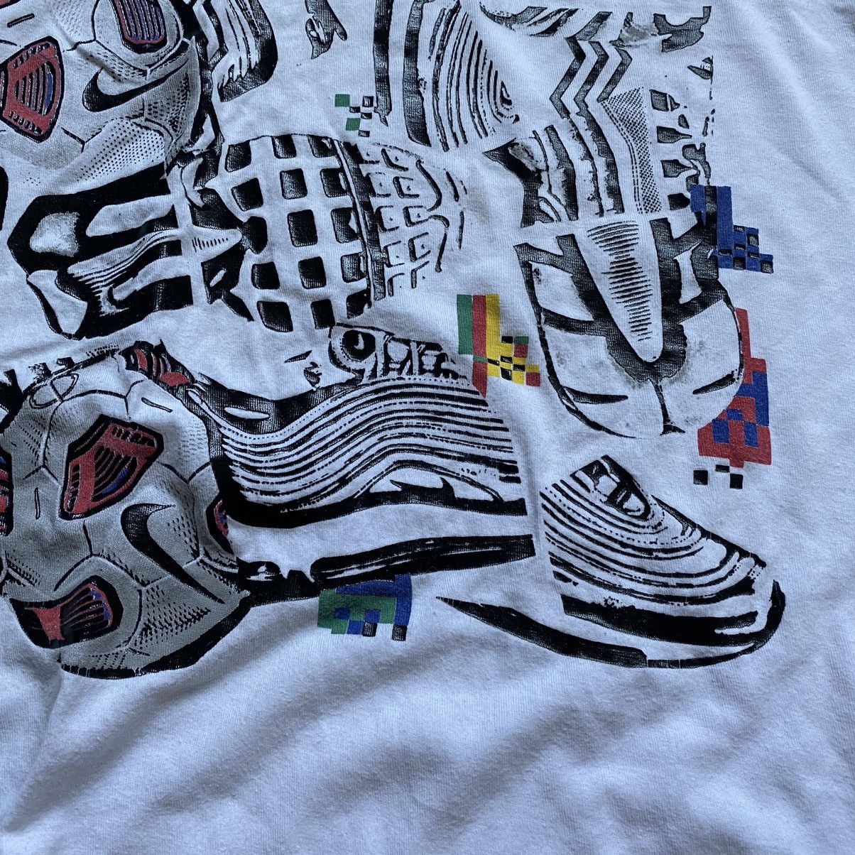 Nike NIKE Y2K SNEAKEROLOGY AIR MAX T SHIRT Size US XL / EU 56 / 4 - 3 Thumbnail