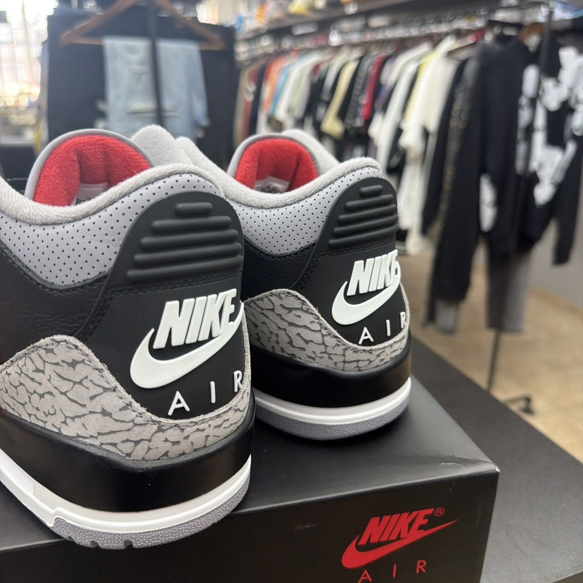 Jordan Brand Air Jordan 3 Retro OG 2024 Black Cement DN3707-010 Size 9.5 Size US 9.5 / EU 42-43 - 9 Thumbnail