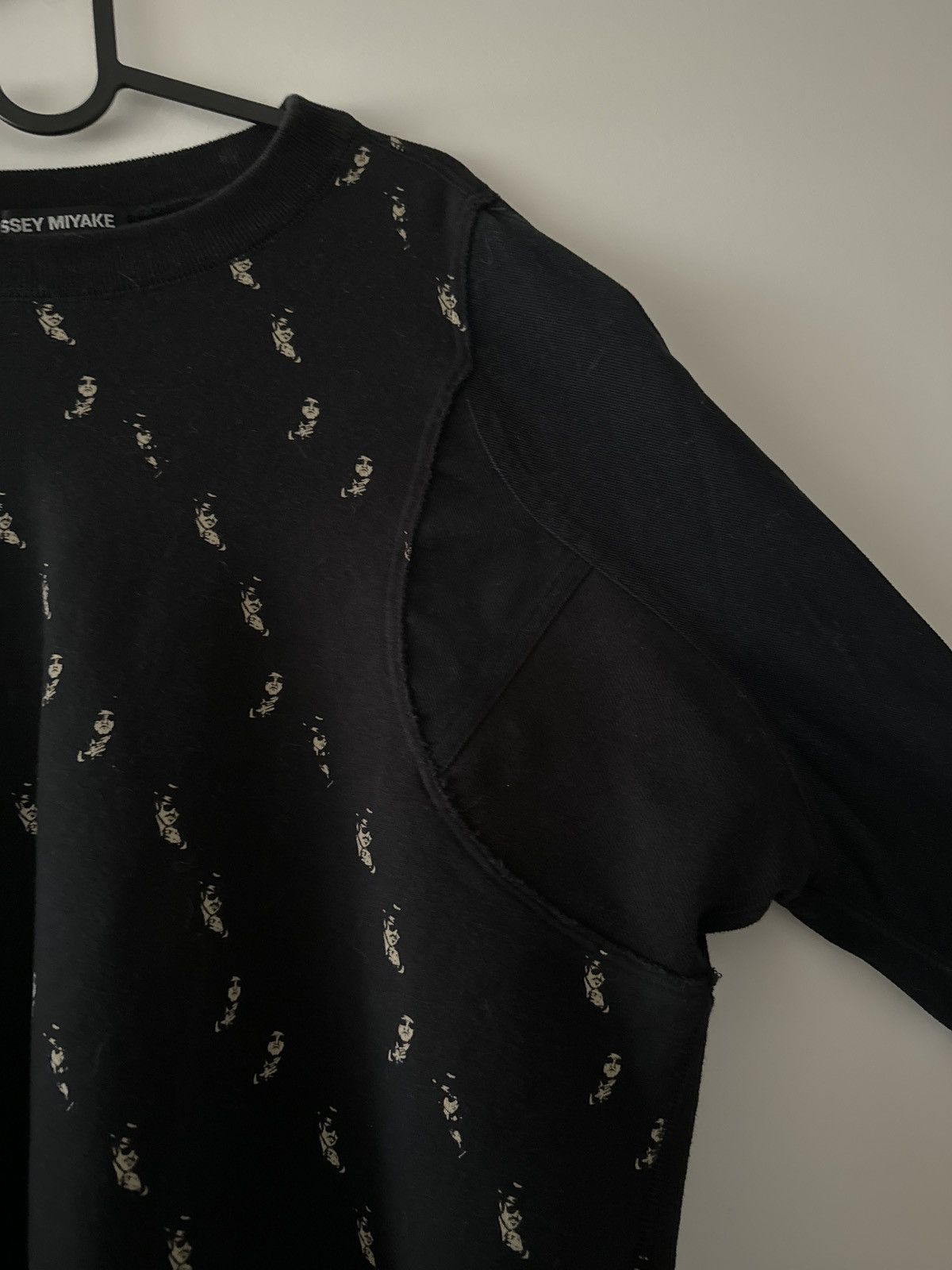 Issey Miyake RARE Issey Miyake Black 'Faces' Sweater Size US L / EU 52-54 / 3 - 3 Thumbnail