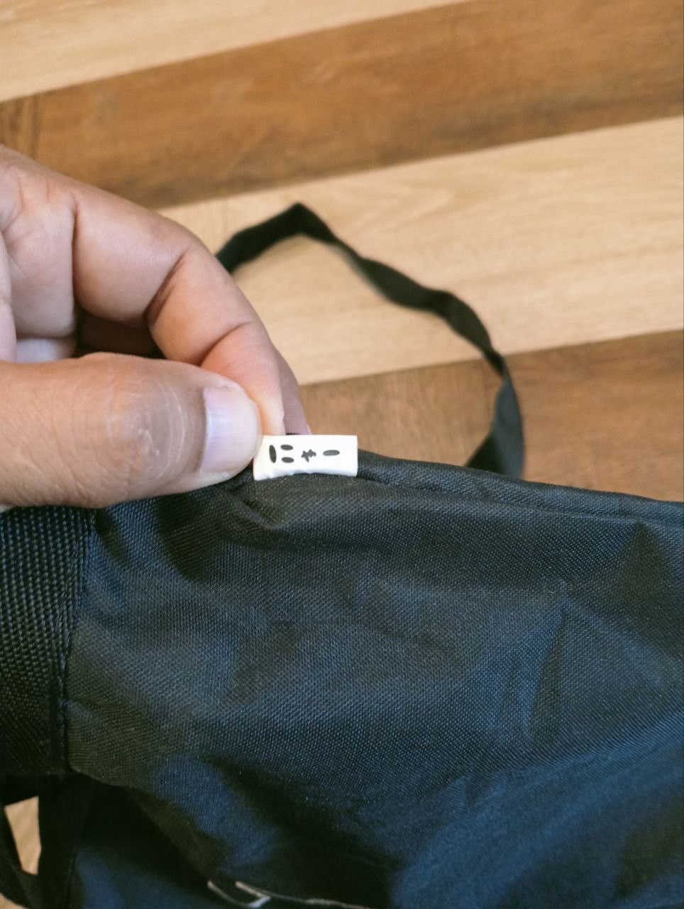 Issey Miyake ISSEY MIYAKE NE-NET SLING BAG - BLACK Size ONE SIZE - 5 Thumbnail