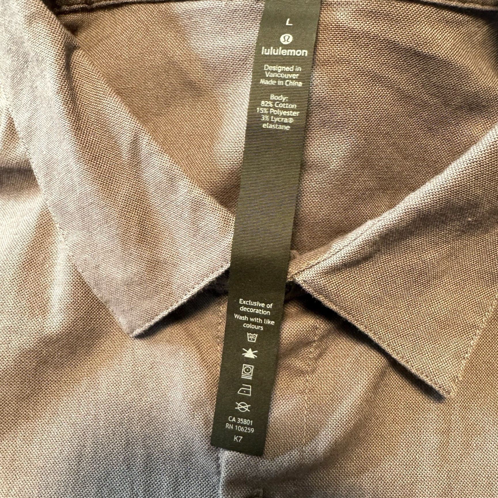 Lululemon Lululemon Shirt Men’s Large Commission Button Up Long Sleeve Gray Front Pocket Shirt Mens L Gray Front Pocket Button-Up Classic Preppy Outdoor Size US L / EU 52-54 / 3 - 3 Thumbnail