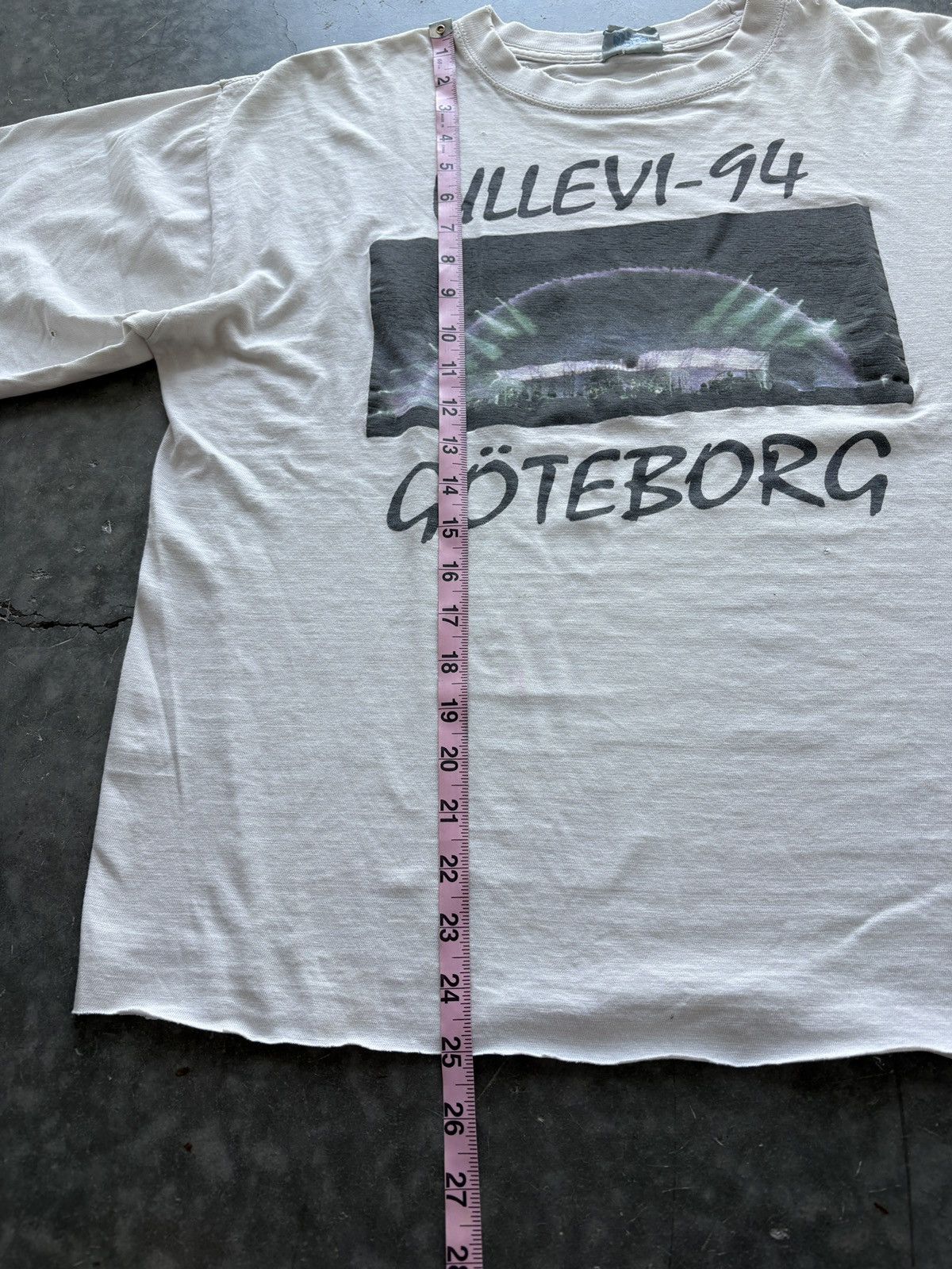 Vintage Vintage 90s Ullevi Goteborg Graphic Tee Boxy Cropped Size US L / EU 52-54 / 3 - 15 Thumbnail