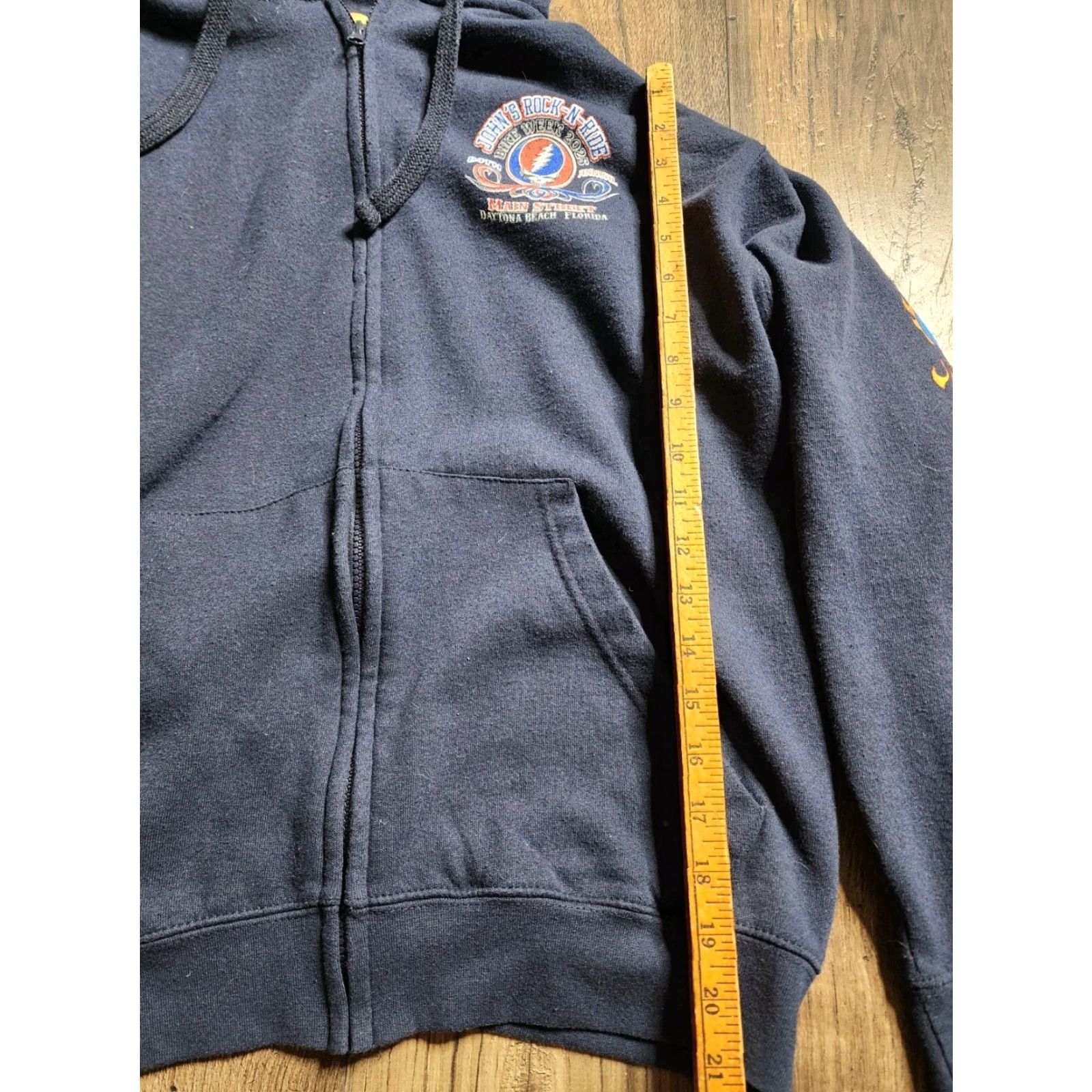 Vintage VINTAGE Vance Hoodie Men’s L Full Zip Blue Graphic Print Skull Roses Riding Daytona Bike Week Size US L / EU 52-54 / 3 - 5 Thumbnail