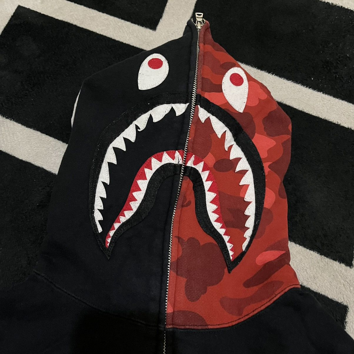 Bape NEED GONE🔥Bape 20th Anniversary Red Camo Shark Zip Up Hoodie Size US L / EU 52-54 / 3 - 2 Thumbnail