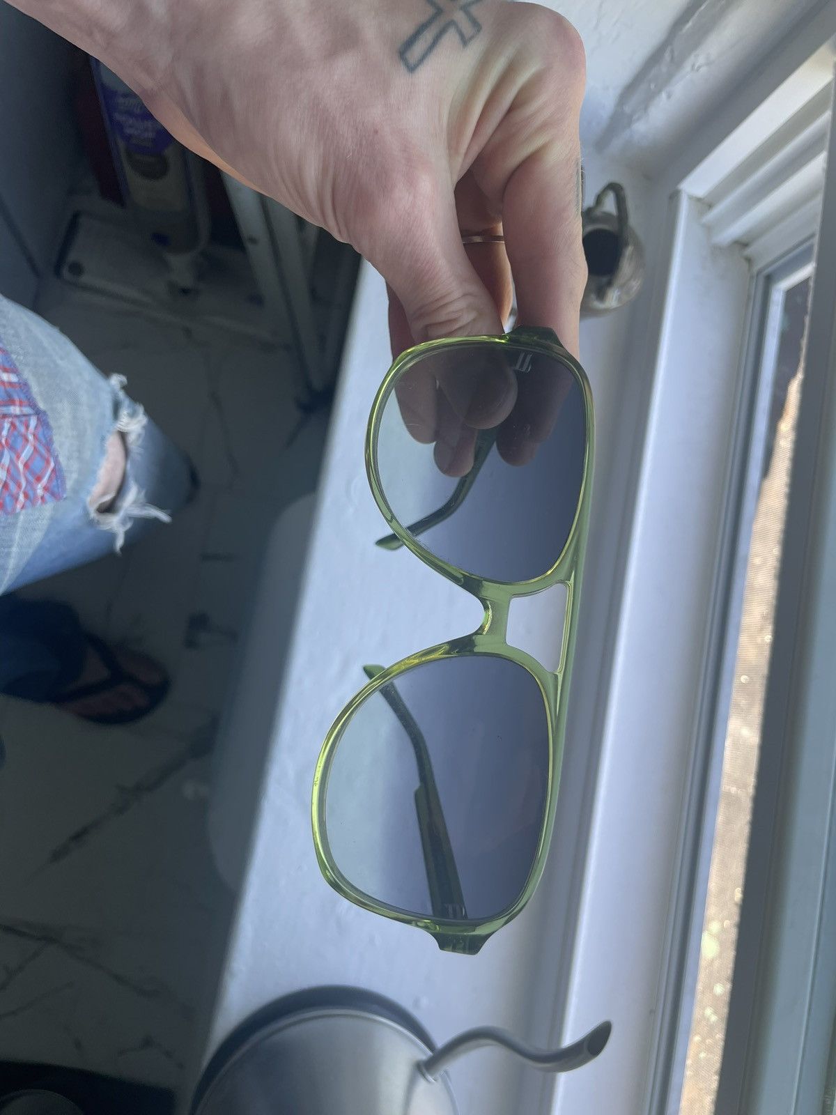 Celine Céline Paris Translucent Green Aviator Sunglasses Size ONE SIZE - 7 Thumbnail