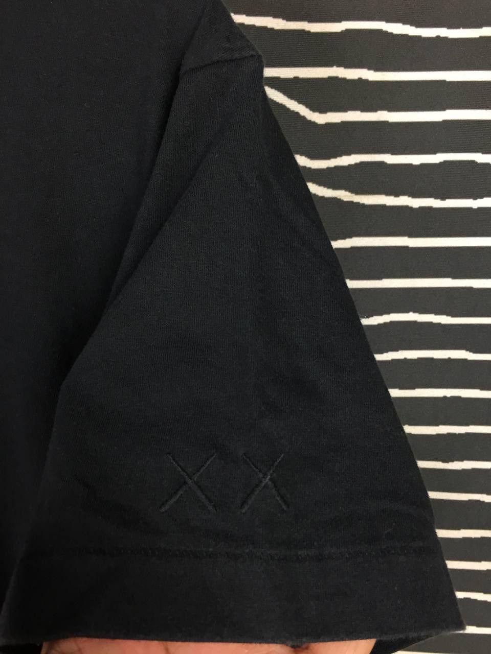 Japanese Brand × Kaws × Uniqlo Uniqlo X Kaws X Sesame Street Bff Elmo Tee Size US L / EU 52-54 / 3 - 4 Thumbnail