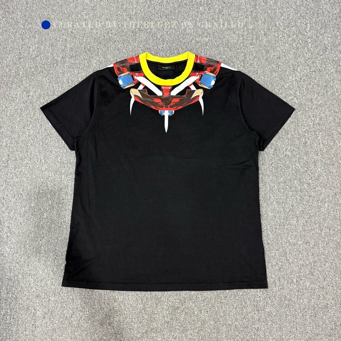 Givenchy Givenchy Black Short-Sleeve S Size Size US S / EU 44-46 / 1 - 1 Thumbnail