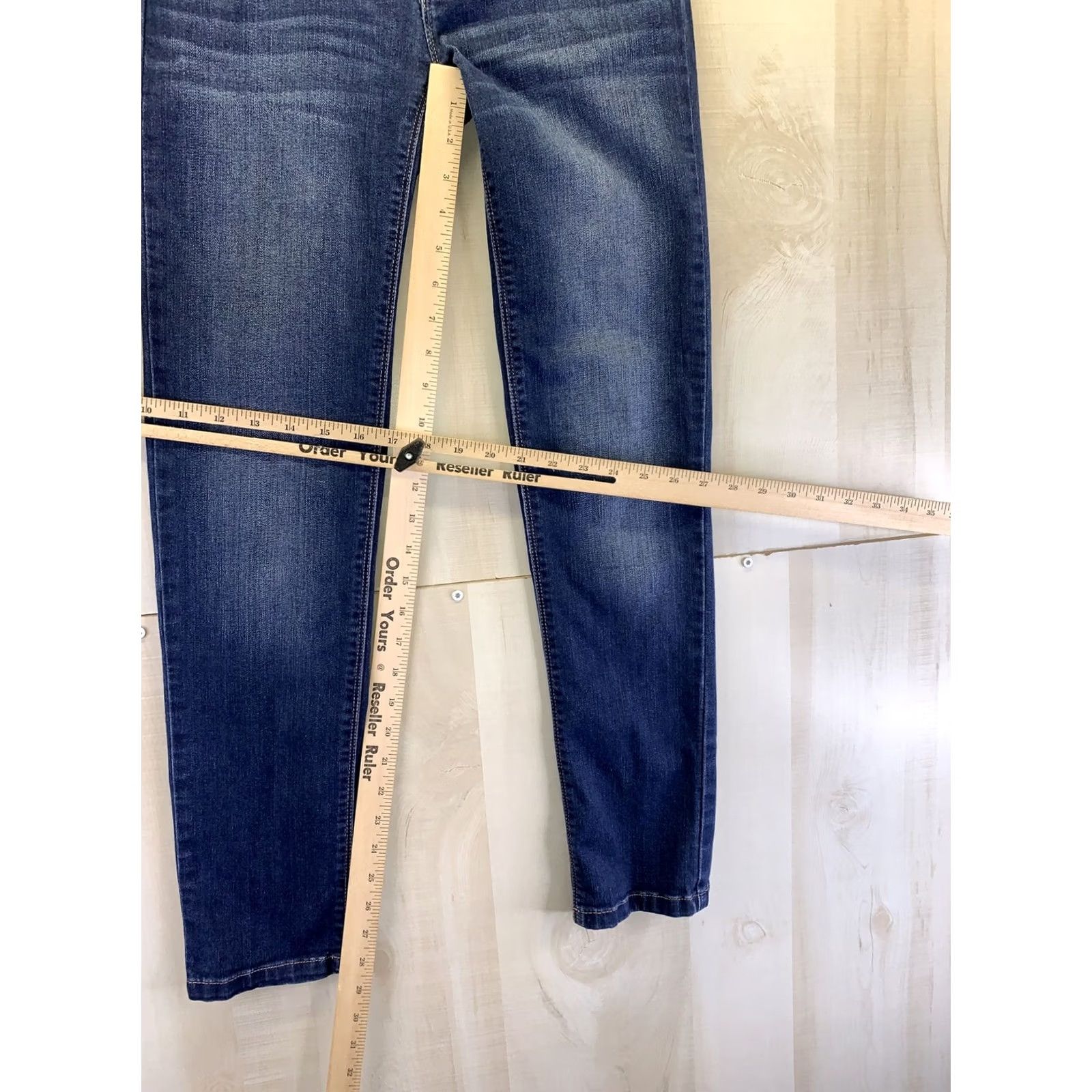White House Black Market White House Black Market Jeans Womens Slim Leg Stretch Denim Skinny Size 0 Blue Regular 0r Mens Womens Boys Girls Size 25" / US 0 / IT 36 - 4 Thumbnail
