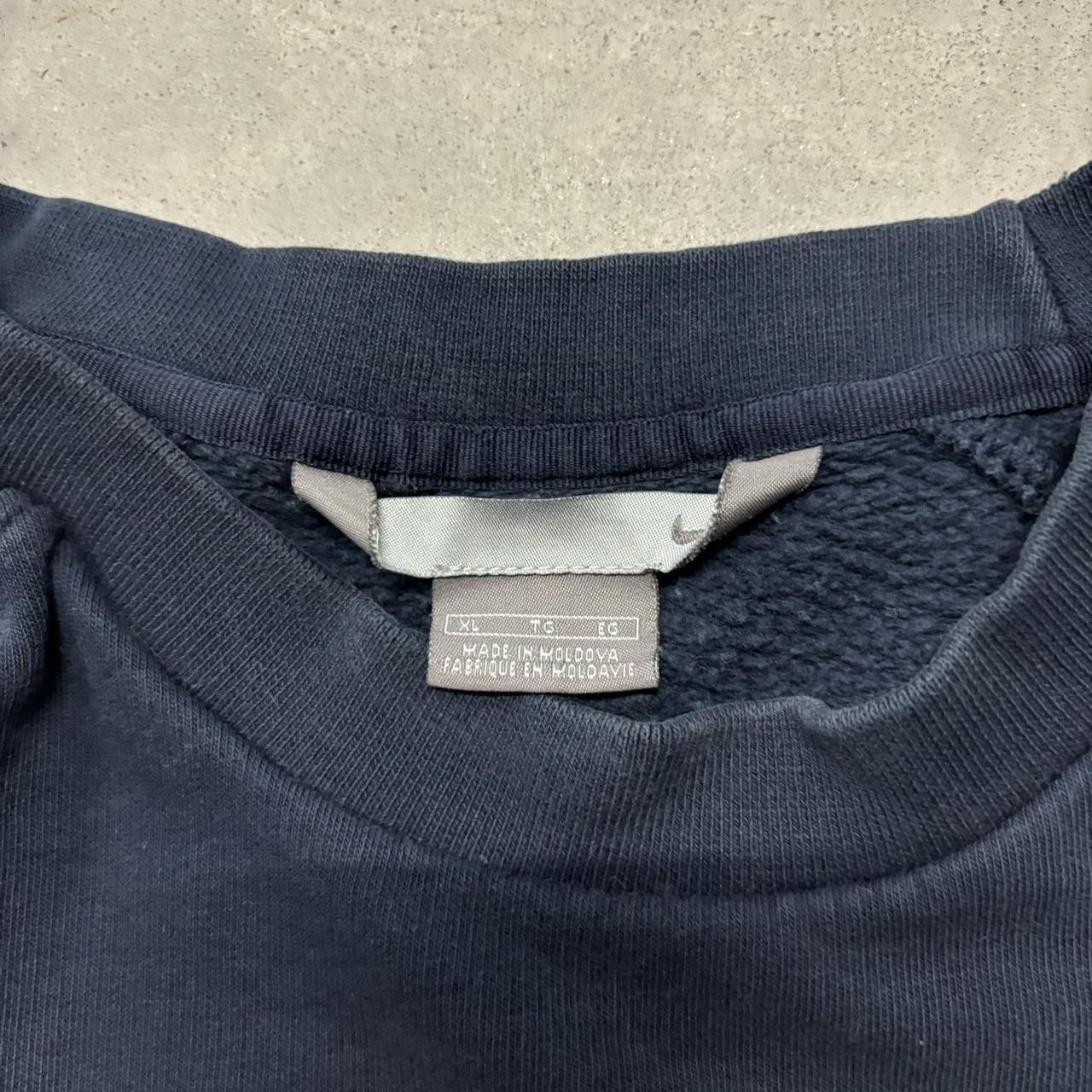 Nike × Vintage Crazy Vintage Y2K/2000s Navy Blue Nike Swoosh Essential Crewneck! Size US XL / EU 56 / 4 - 6 Thumbnail