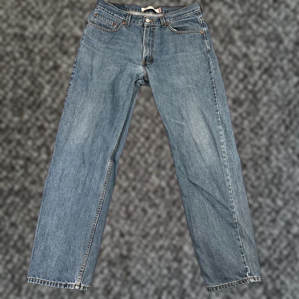 Levi's VINTAGE Levi's 550 Jeans Mens 34x32 Relaxed Fit Distressed Straight Leg Blue 90s Grunge USA Mens Size US 34 / EU 50 - 1 Thumbnail