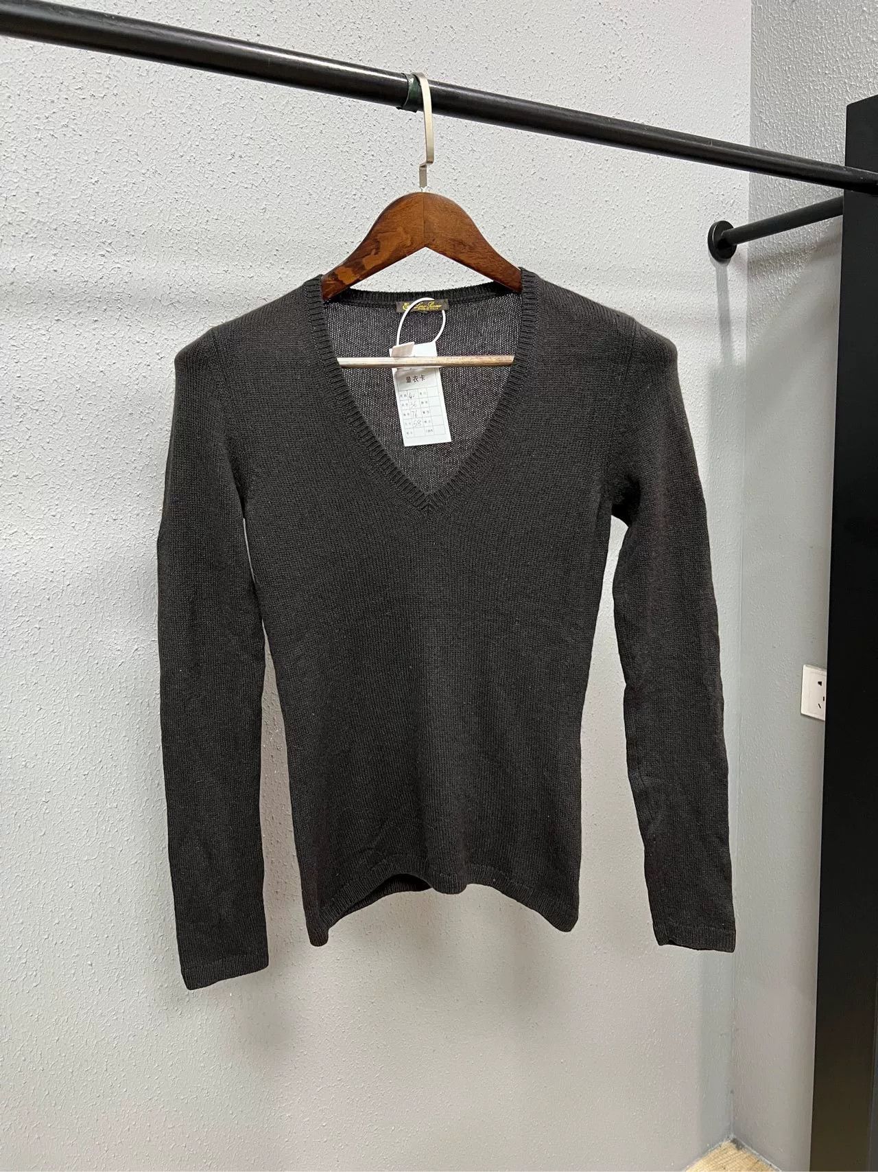 Loro Piana Loro Piana V-Neck Cashmere Sweater Size US M / EU 48-50 / 2 - 1 Thumbnail
