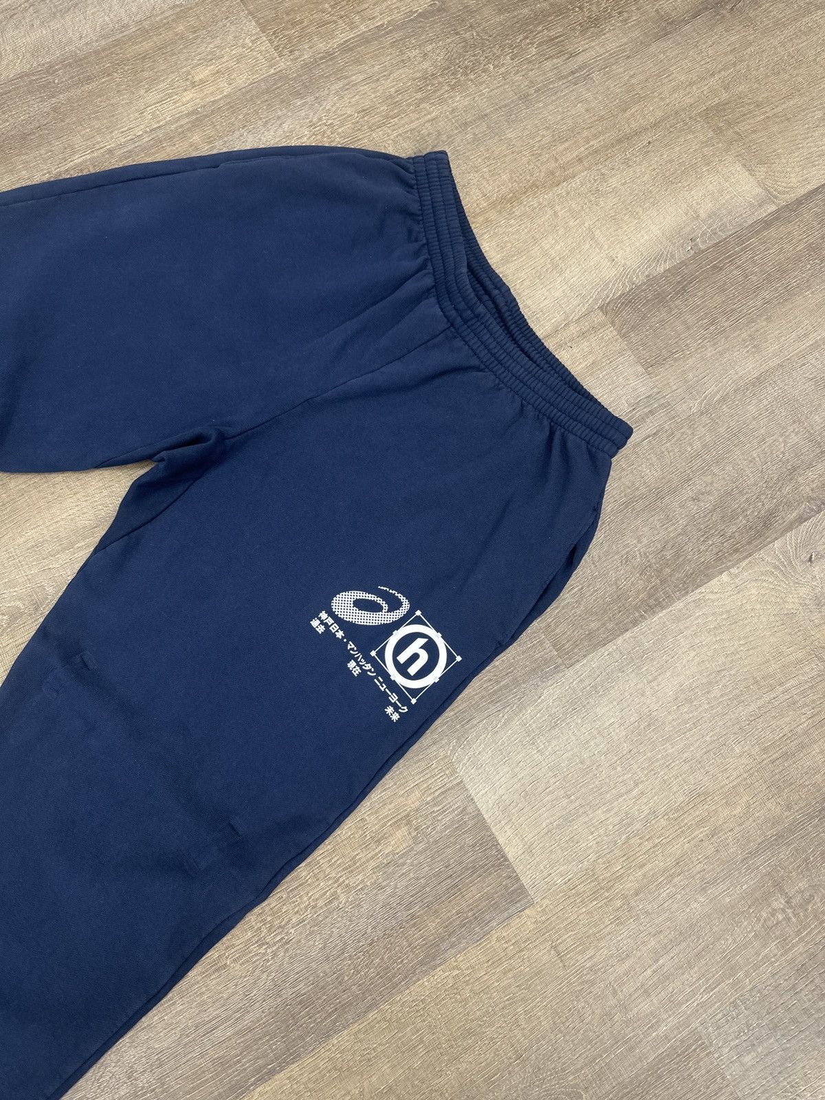 Asics × HIDDEN Hidden x Asics sweatpants illustration Navy New XXL Size US 40 / EU 56 - 4 Thumbnail