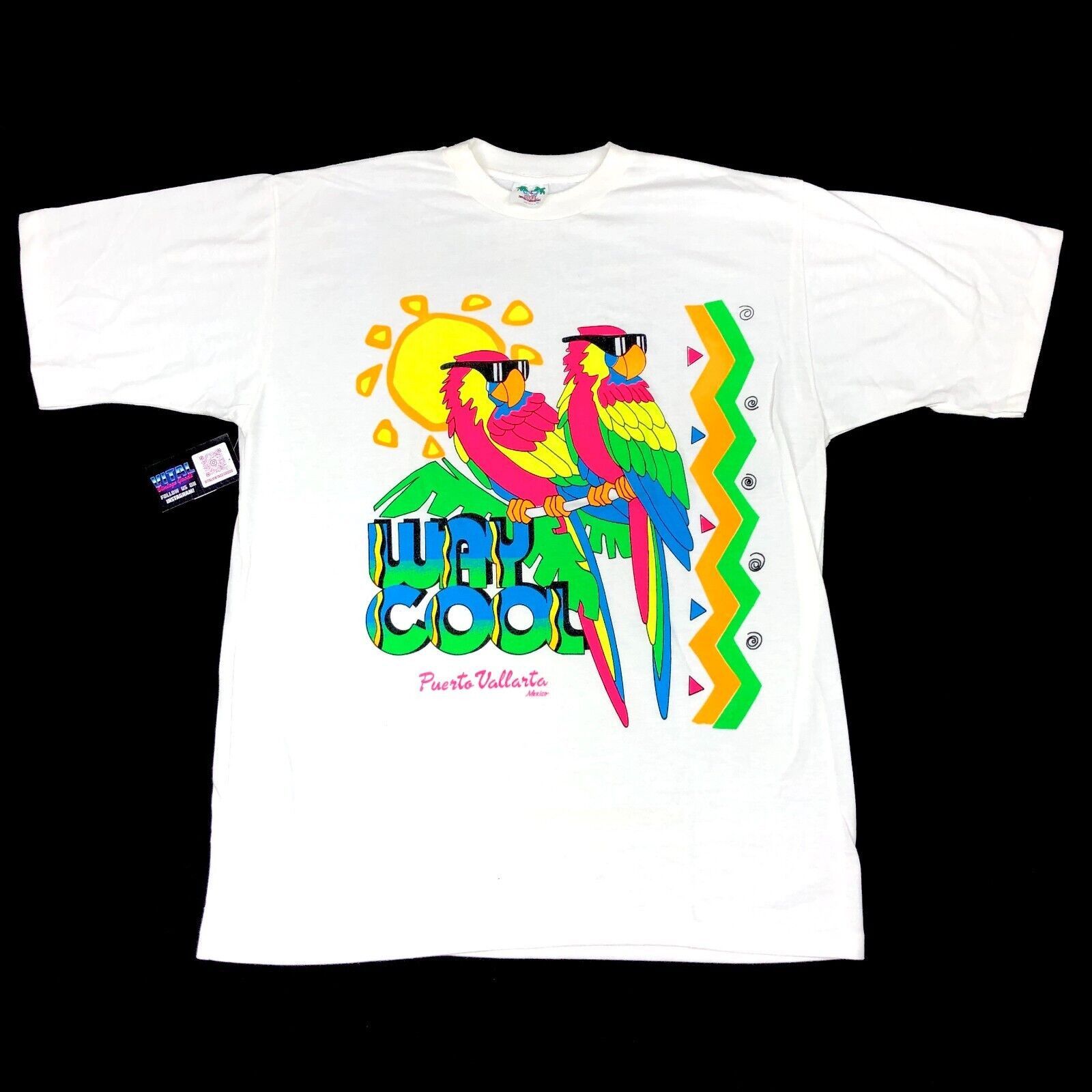 Vintage Vintage 90s Puerto Vallarta Way Cool Parrots Tee Size XL Size US XL / EU 56 / 4 - 1 Thumbnail