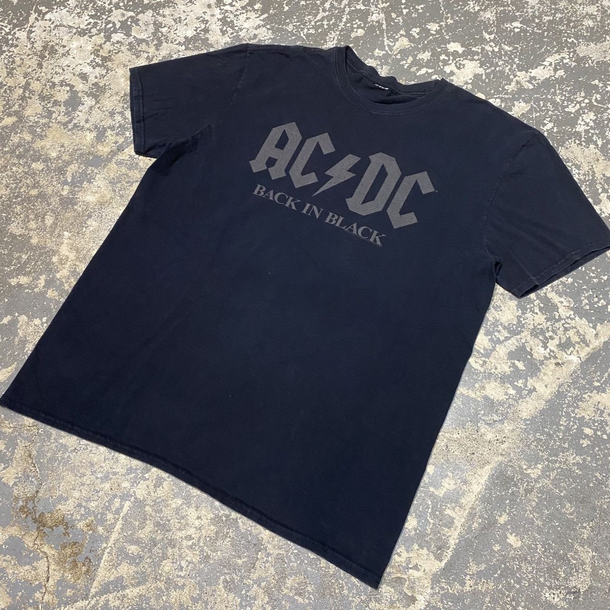 Band Tees Y2K AC/DC Back in Black Band T-shirt Size US L / EU 52-54 / 3 - 2 Thumbnail
