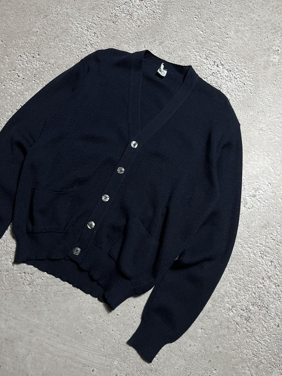 Vintage Vintage Fine Knit Wool Cardigan – Made in Italy, Size 50 Size US M / EU 48-50 / 2 - 2 Thumbnail