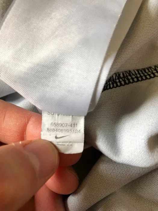 Nike F.C. BARCELONA - 2020 - 2021 - Nike - L - UNIQUE Size US L / EU 52-54 / 3 - 6 Thumbnail