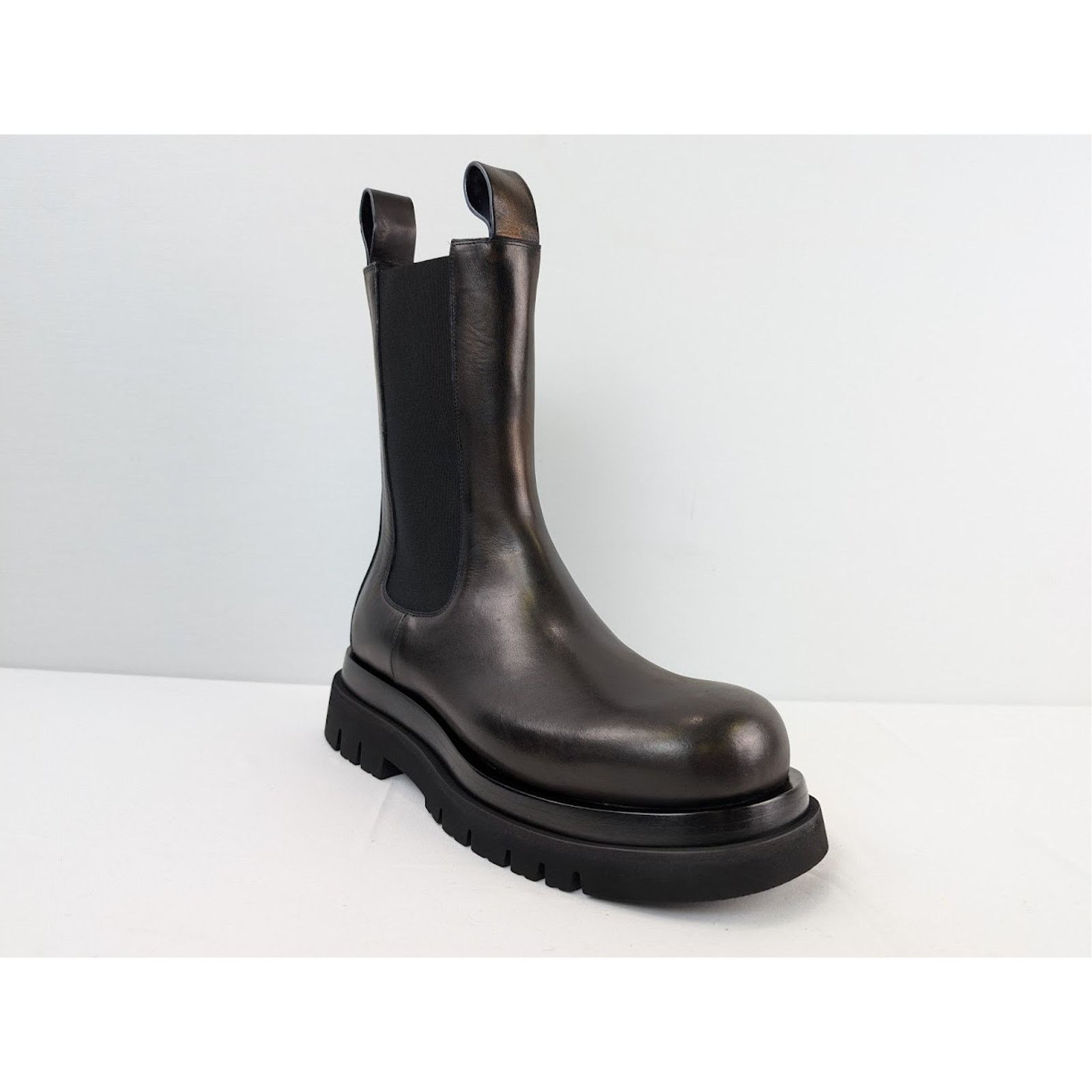 Bottega Veneta o1rshd1 Lug Boots in Ebony Size US 8 / EU 41 - 2 Thumbnail